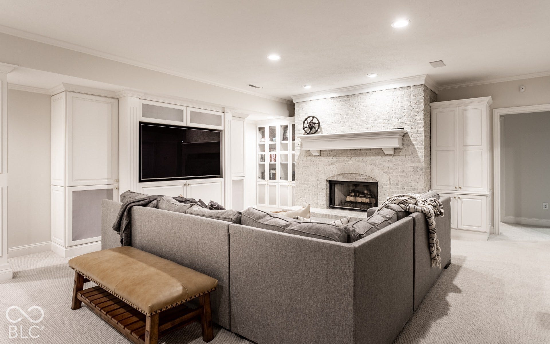 2 Stone Wall Lane, Zionsville, IN 46077