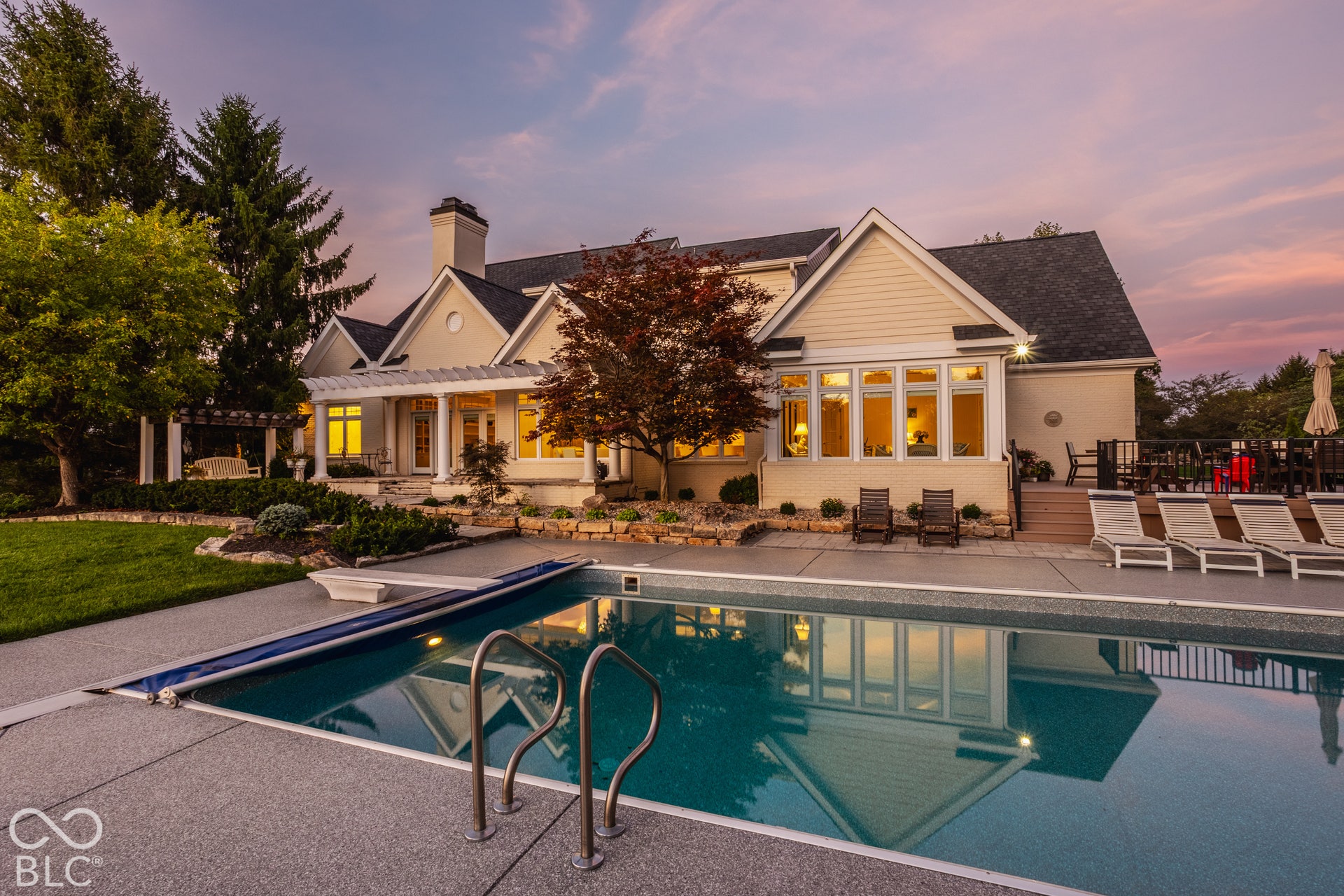 2 Stone Wall Lane, Zionsville, IN 46077
