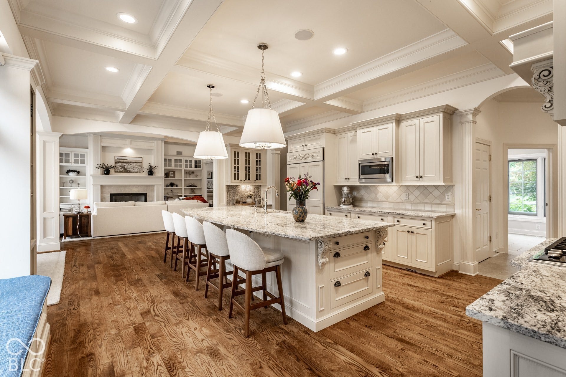 2 Stone Wall Lane, Zionsville, IN 46077