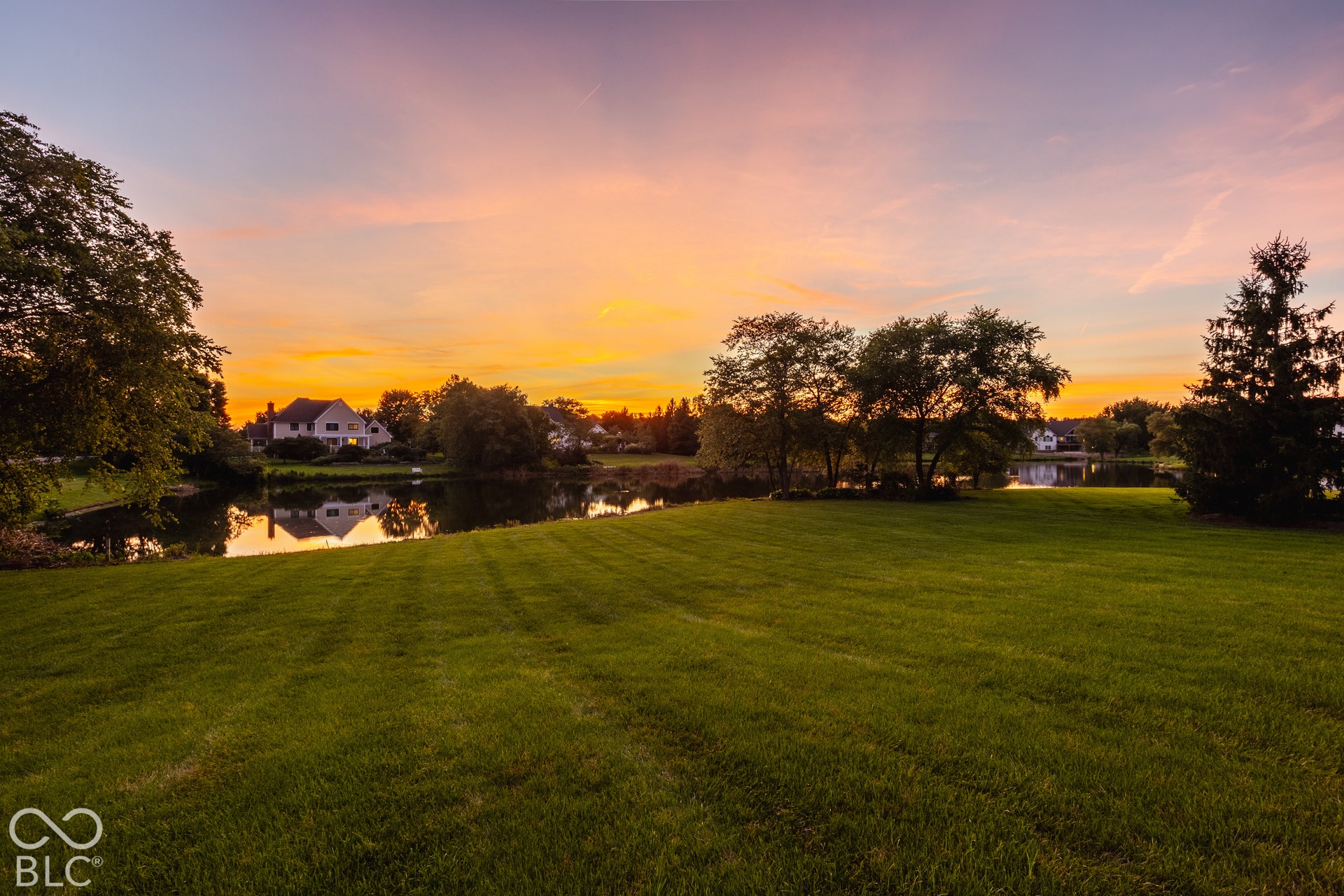 2 Stone Wall Lane, Zionsville, IN 46077