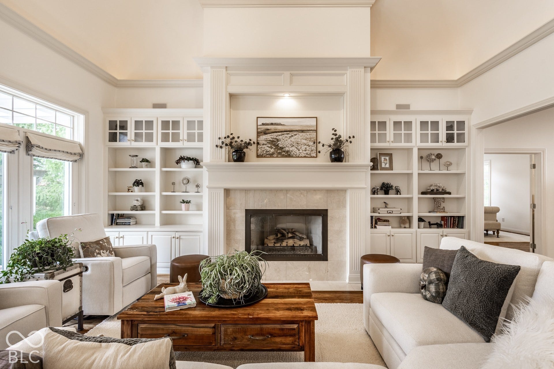 2 Stone Wall Lane, Zionsville, IN 46077