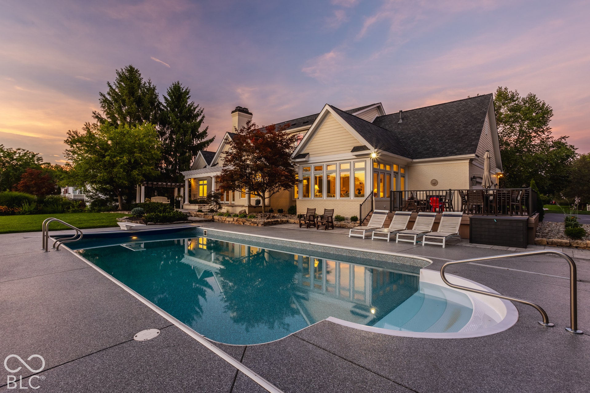 2 Stone Wall Lane, Zionsville, IN 46077