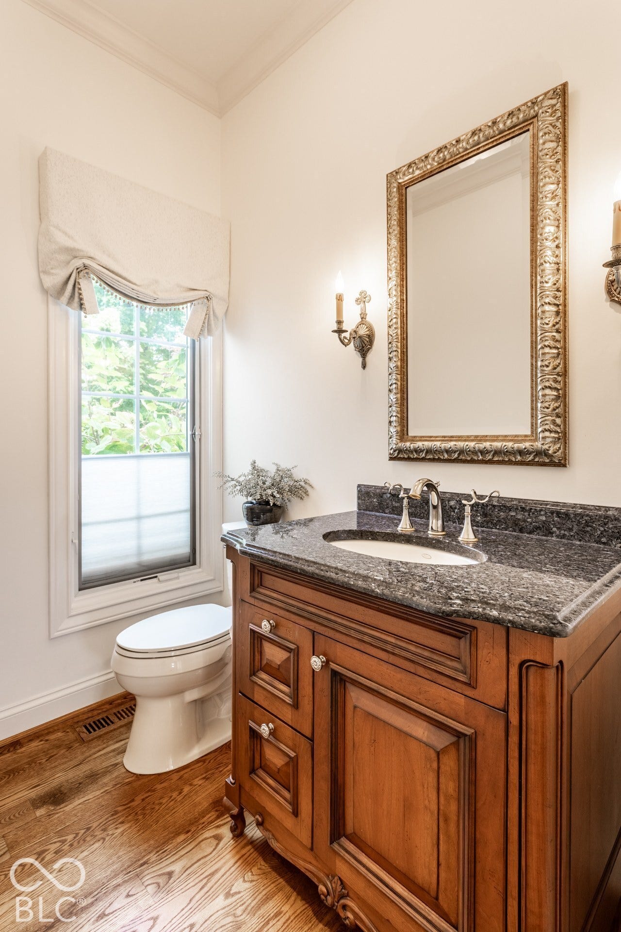 2 Stone Wall Lane, Zionsville, IN 46077