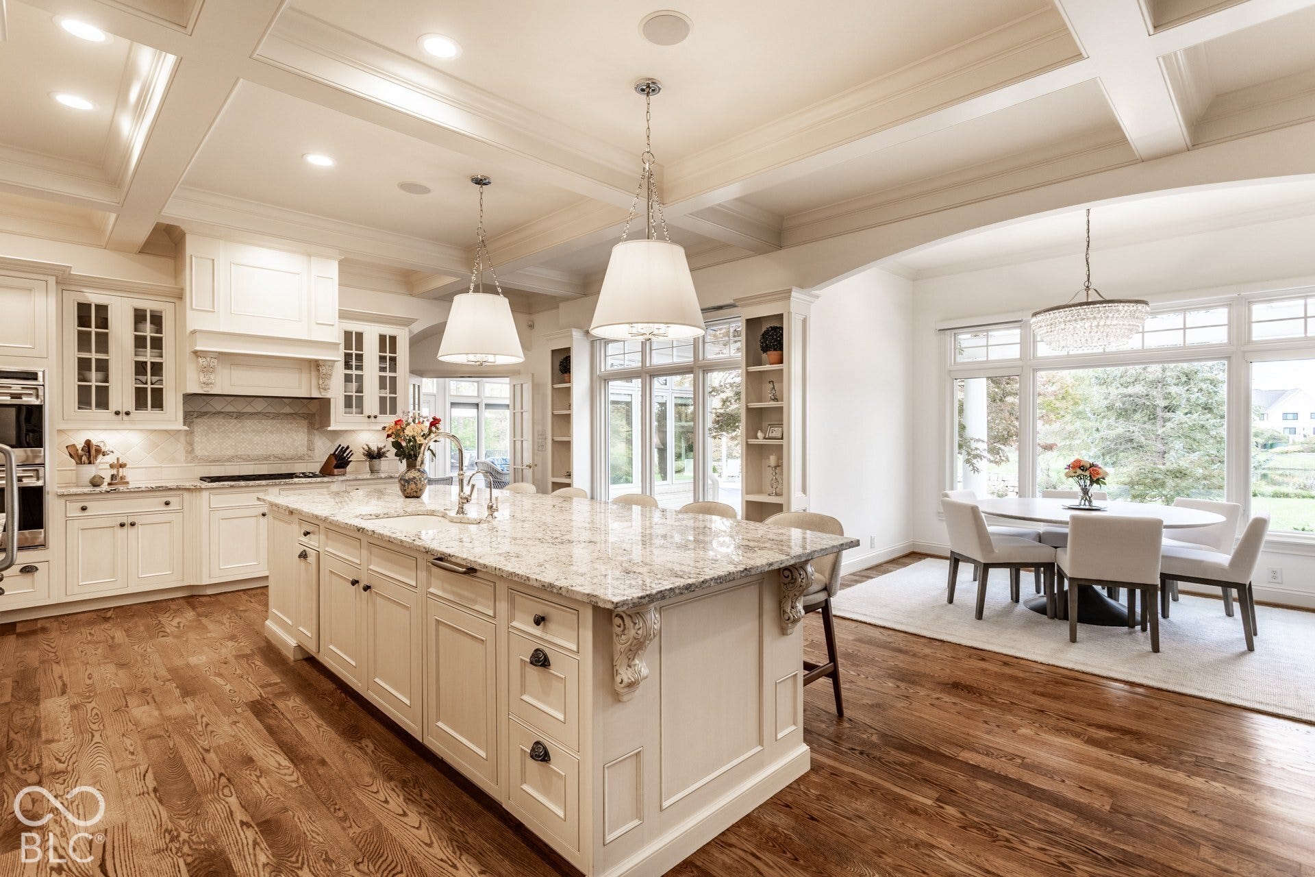 2 Stone Wall Lane, Zionsville, IN 46077