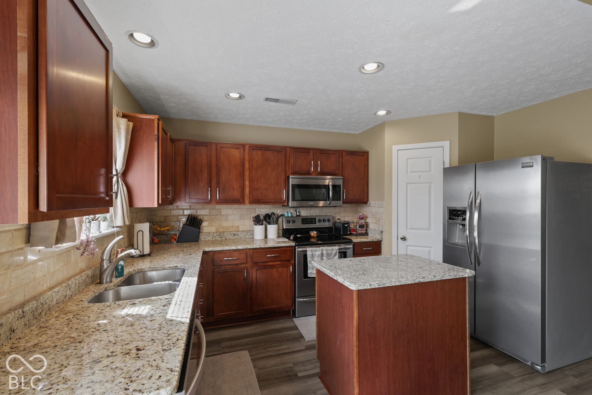 7829 Sergi Canyon Drive, Indianapolis, IN 46217