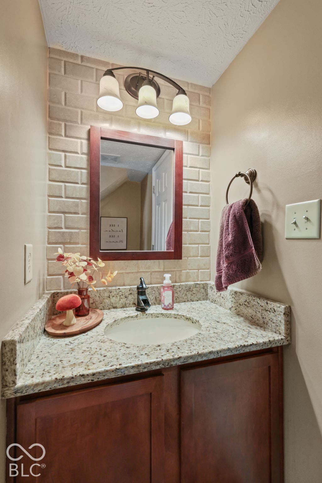 7829 Sergi Canyon Drive, Indianapolis, IN 46217