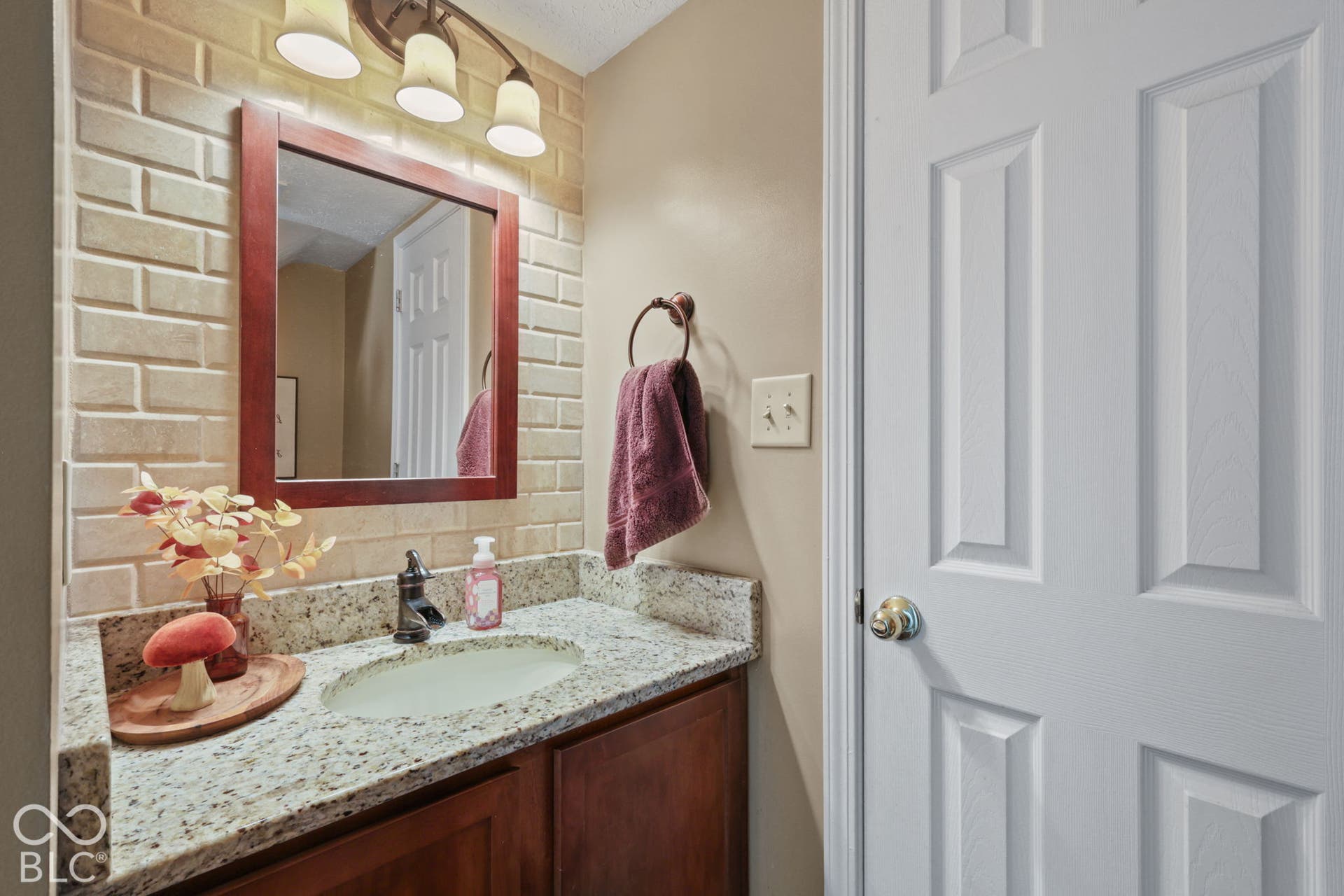 7829 Sergi Canyon Drive, Indianapolis, IN 46217