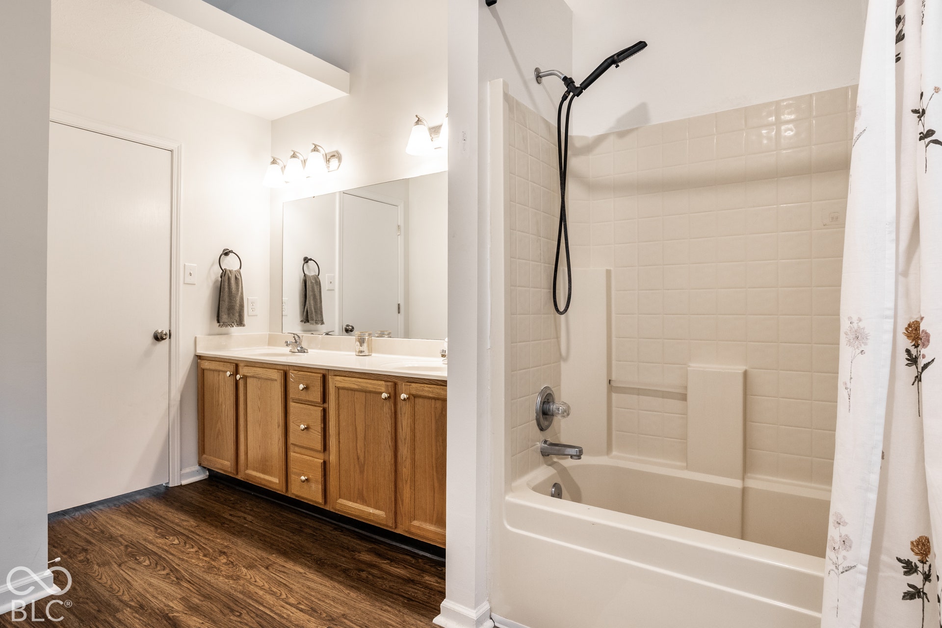 5318 Lacy Way, Greenwood, IN 46142