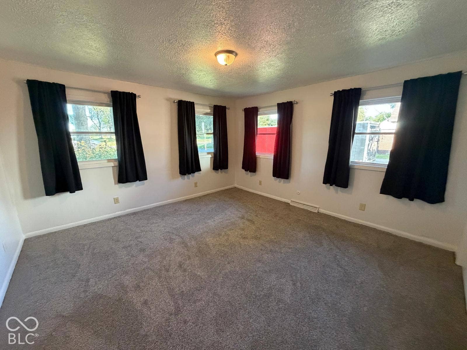 2819 E Edgewood Avenue, Indianapolis, IN 46227 White walls with light-colored carpeting