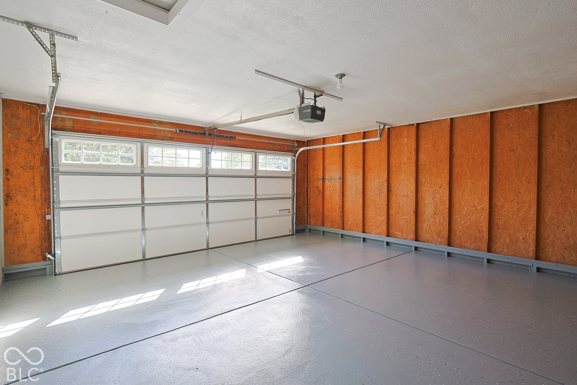 2370 Farmstead Drive, Columbus, IN 47201