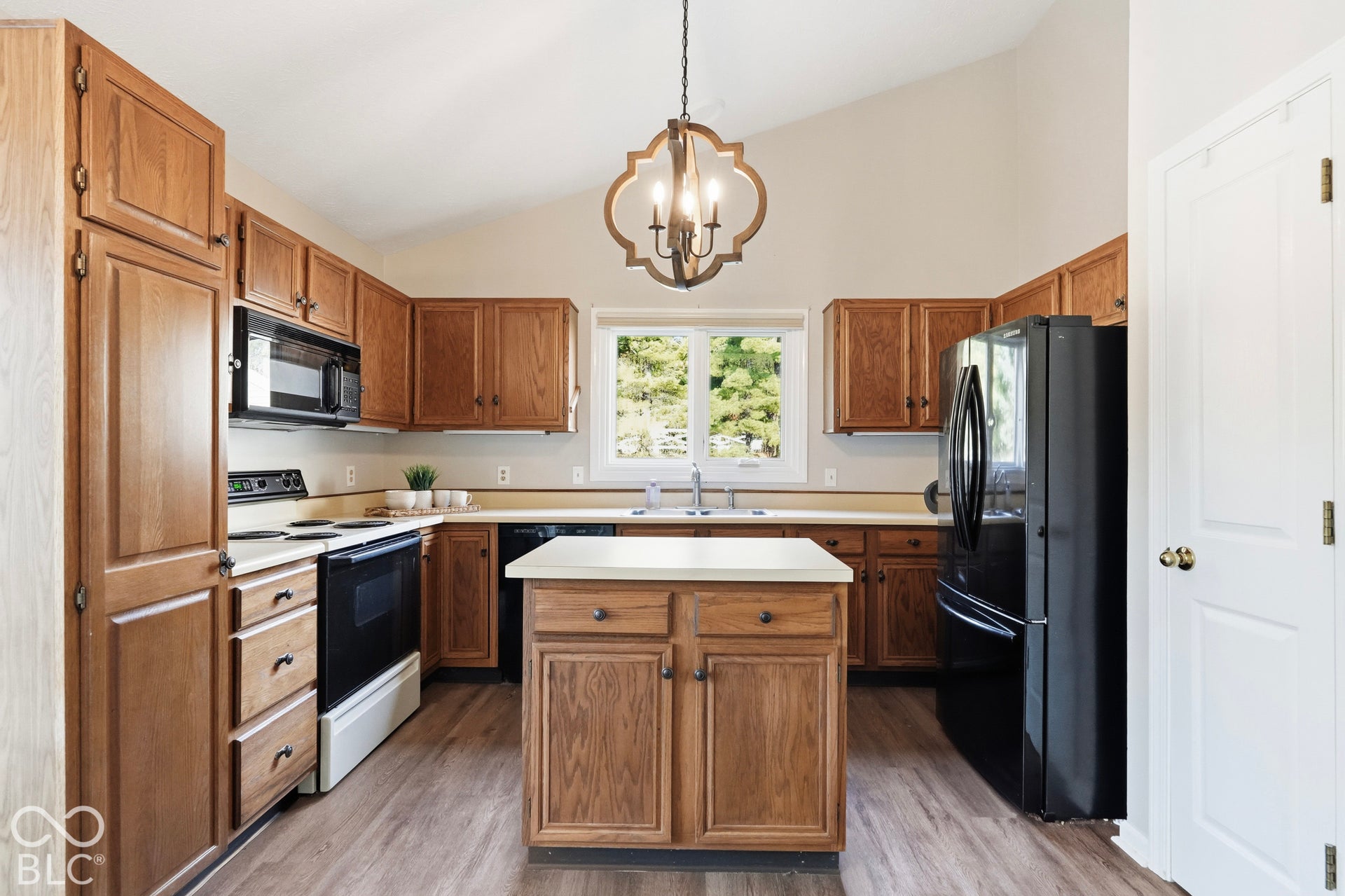 9925 Hamblin Court, Carmel, IN 46280 9925 Hamblin Court, Carmel, IN 46280