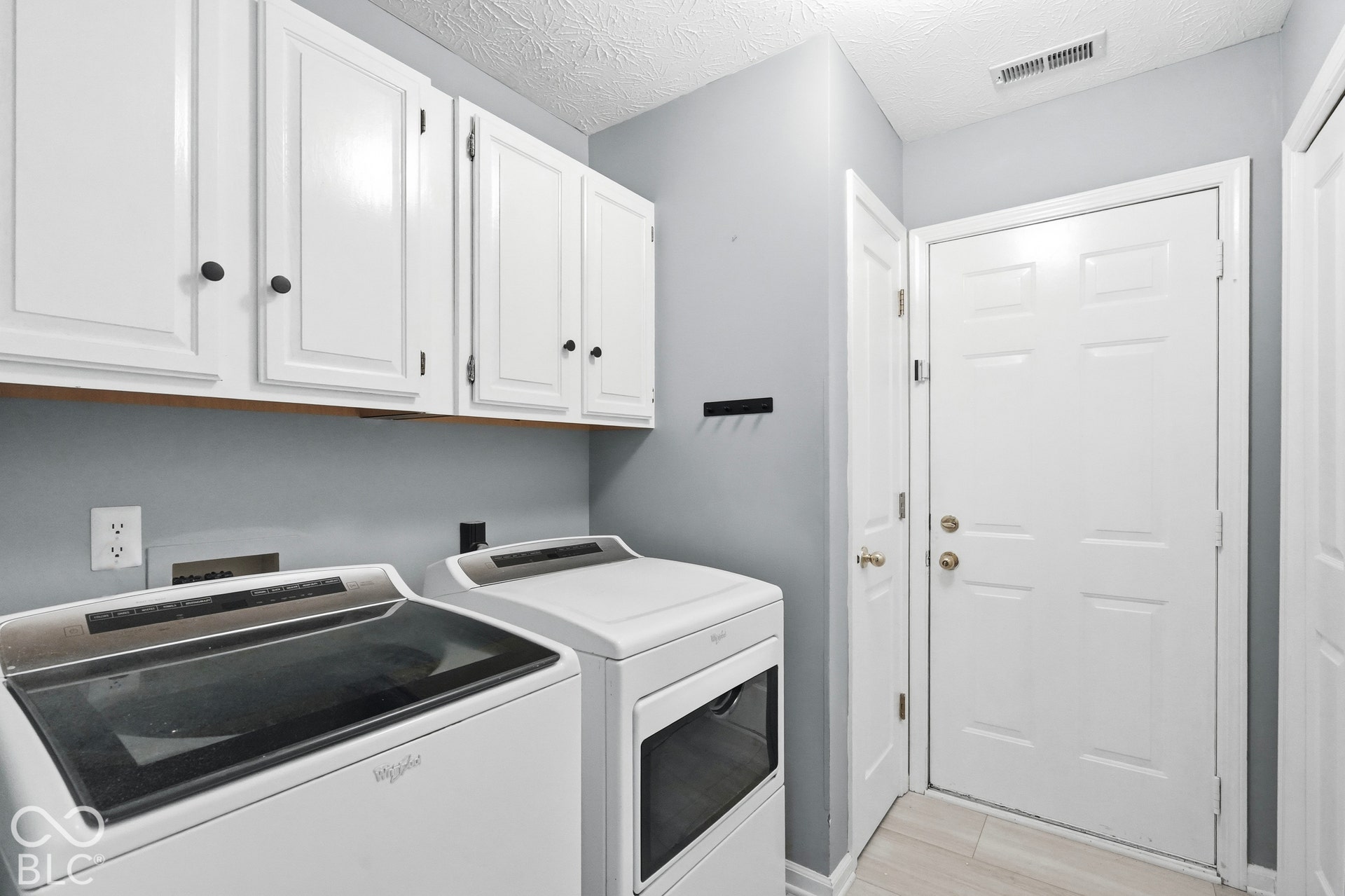 9925 Hamblin Court, Carmel, IN 46280 9925 Hamblin Court, Carmel, IN 46280