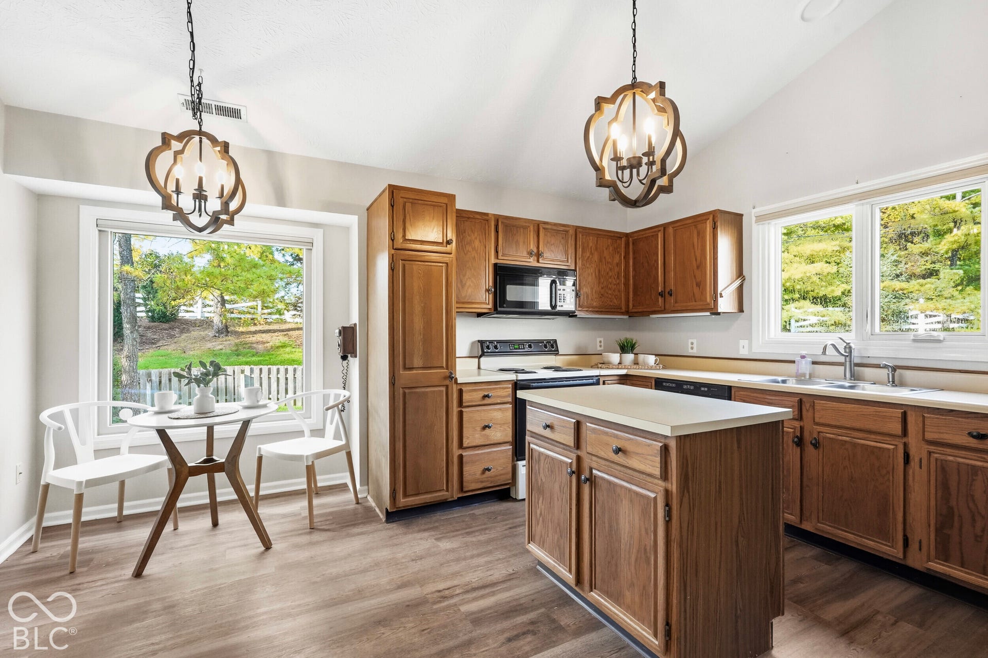 9925 Hamblin Court, Carmel, IN 46280 9925 Hamblin Court, Carmel, IN 46280