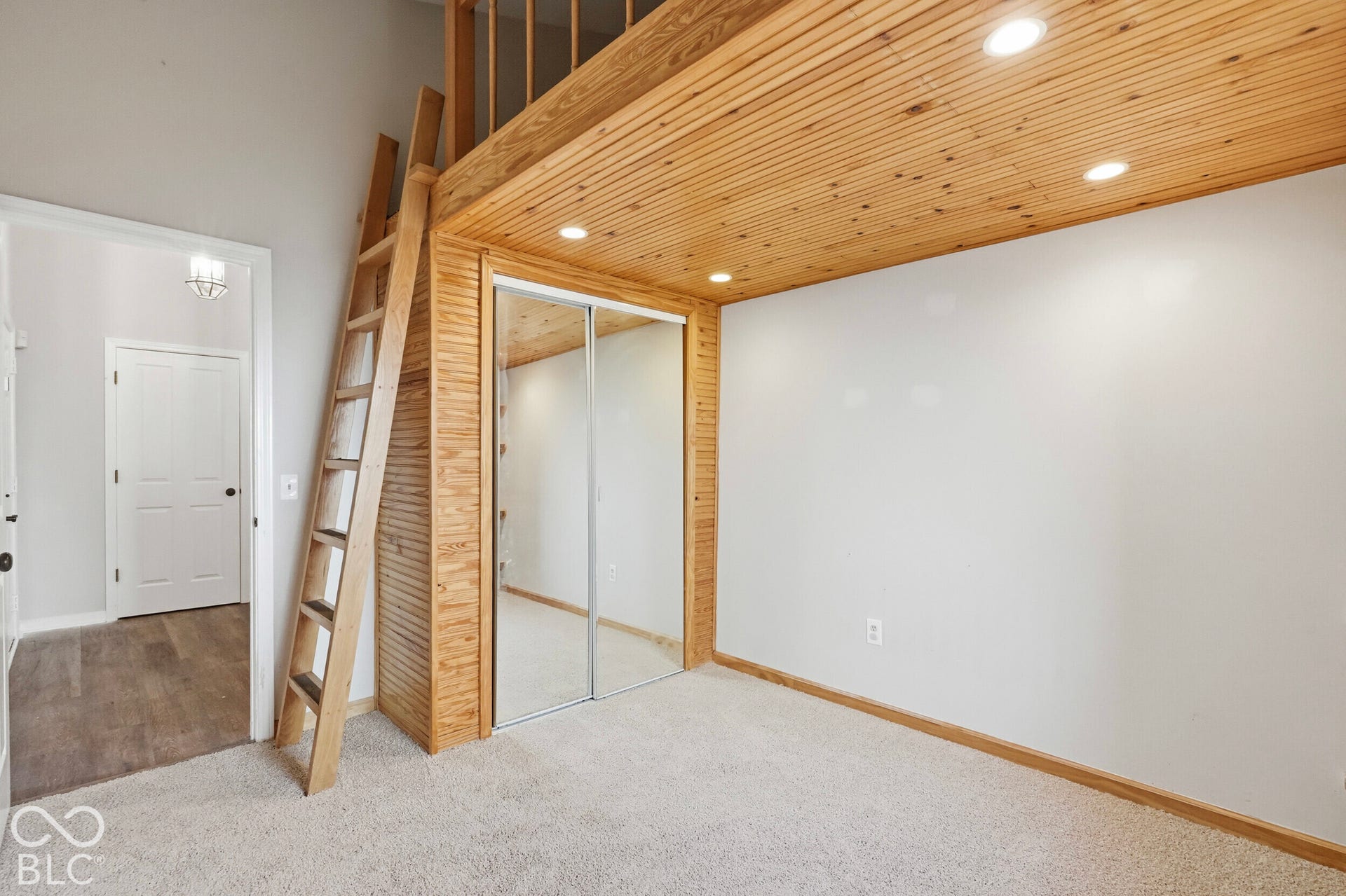 9925 Hamblin Court, Carmel, IN 46280 9925 Hamblin Court, Carmel, IN 46280