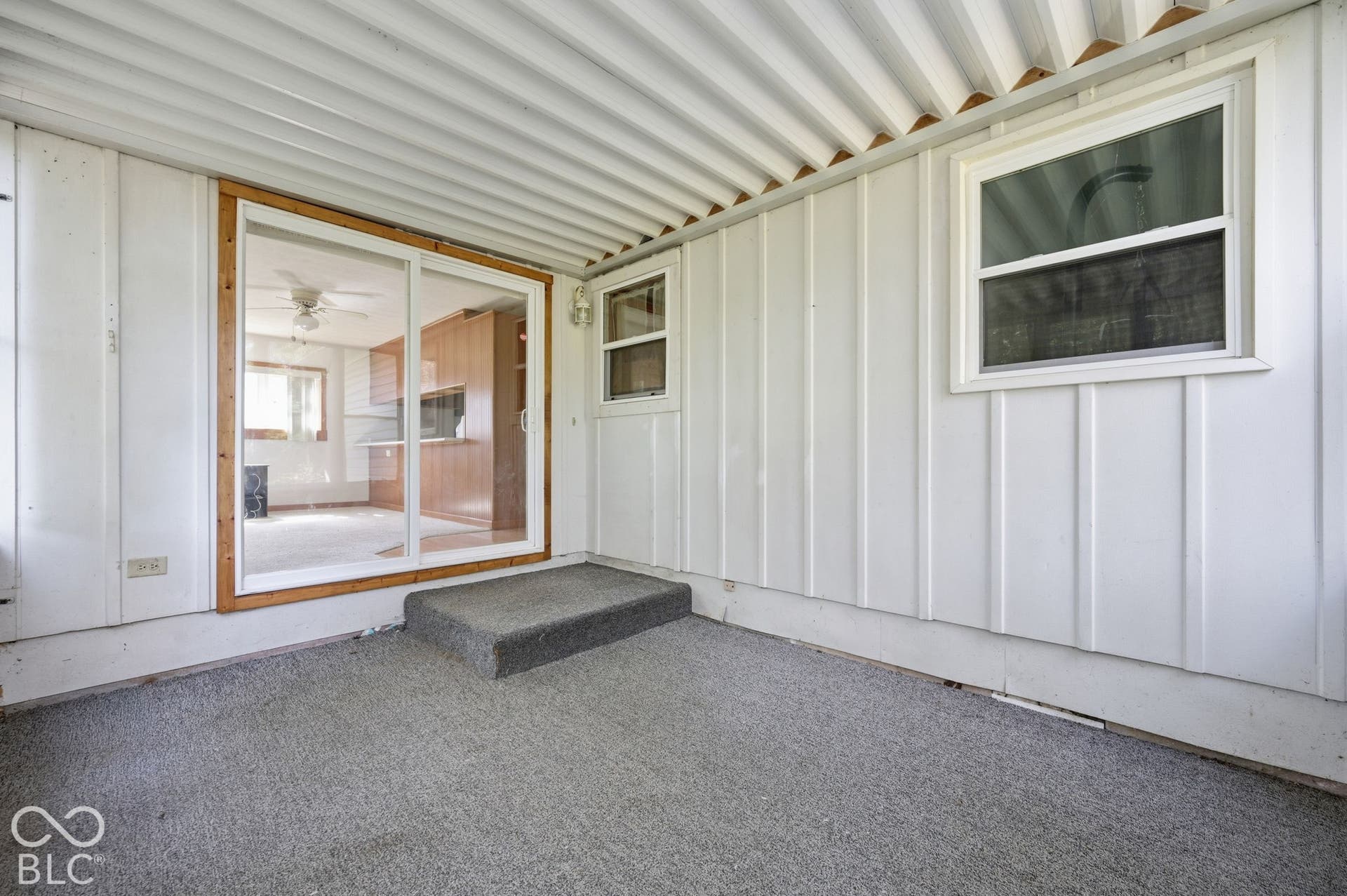 1615 Avenue East Street, Elwood, IN 46036