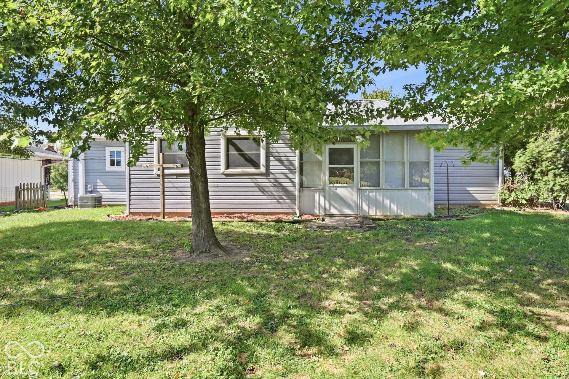 1615 Avenue East Street, Elwood, IN 46036