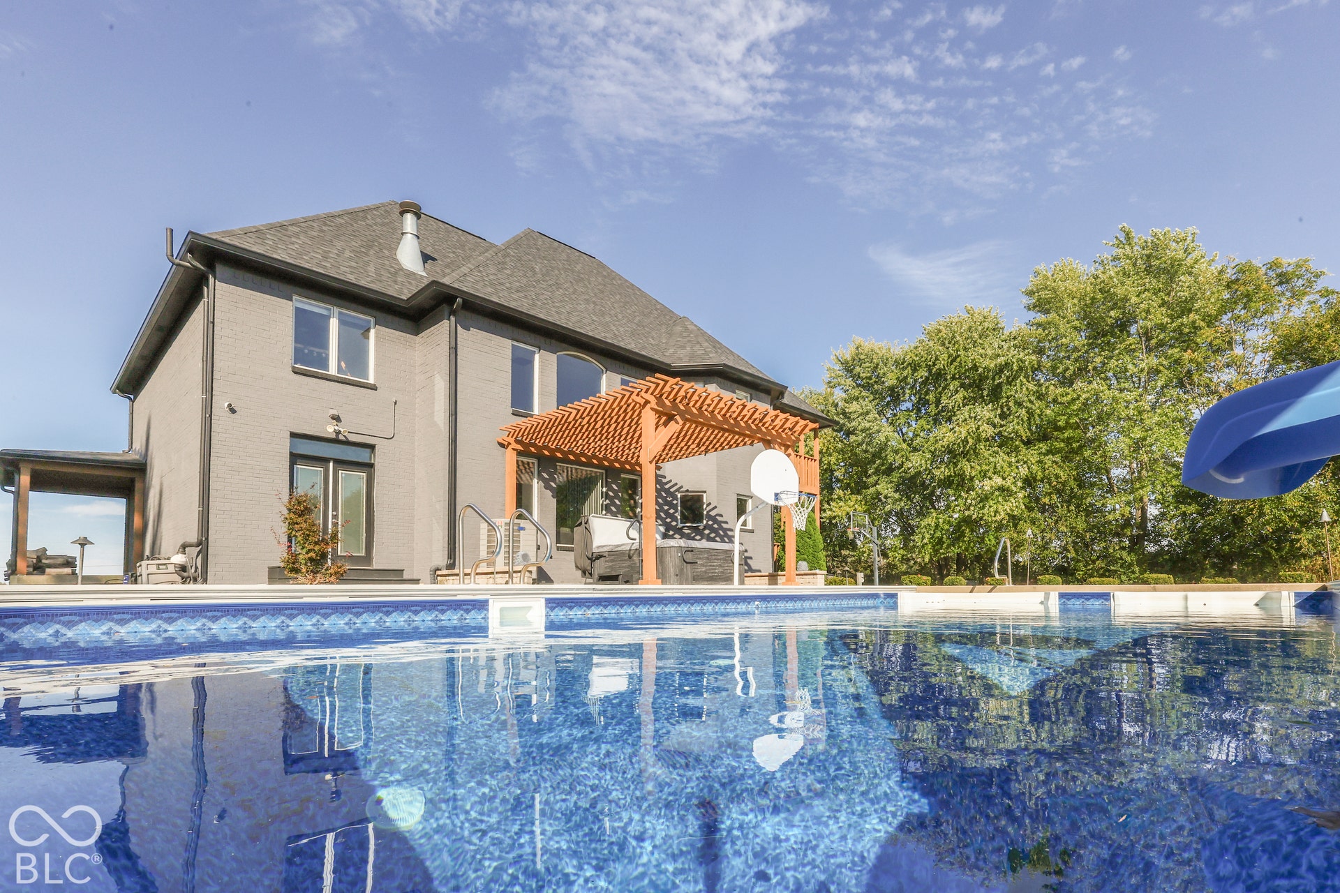 1307 E 125 S, Franklin, IN 46131 Pool 16x40 , 6' deep