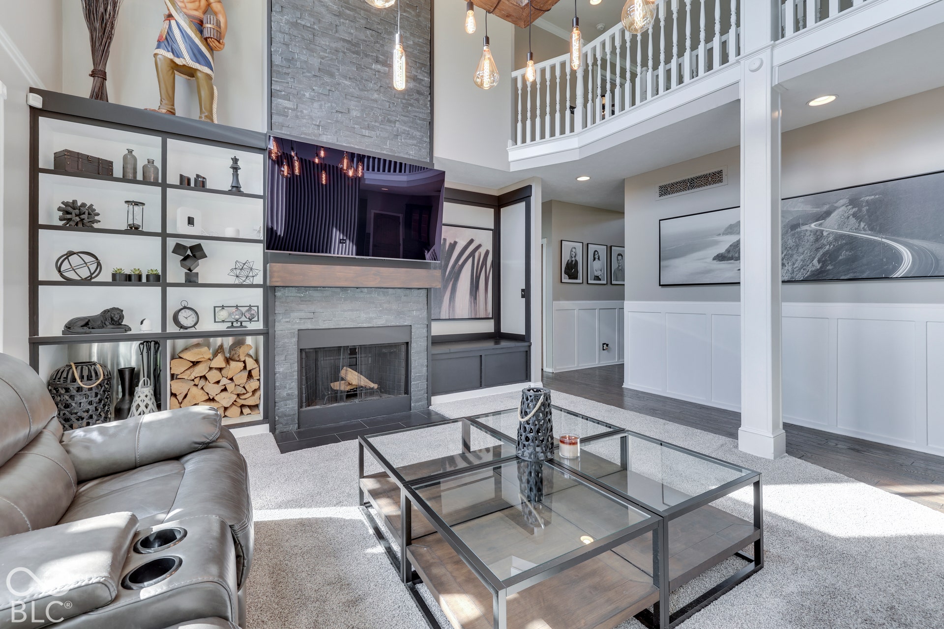 1307 E 125 S, Franklin, IN 46131 Built ins and wood burning fireplace
