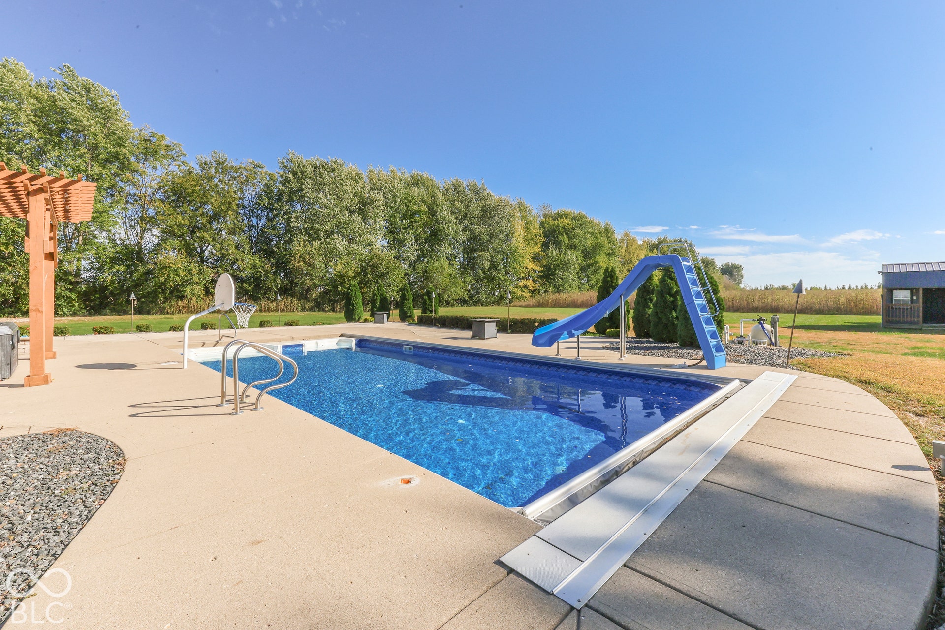 1307 E 125 S, Franklin, IN 46131 Pool