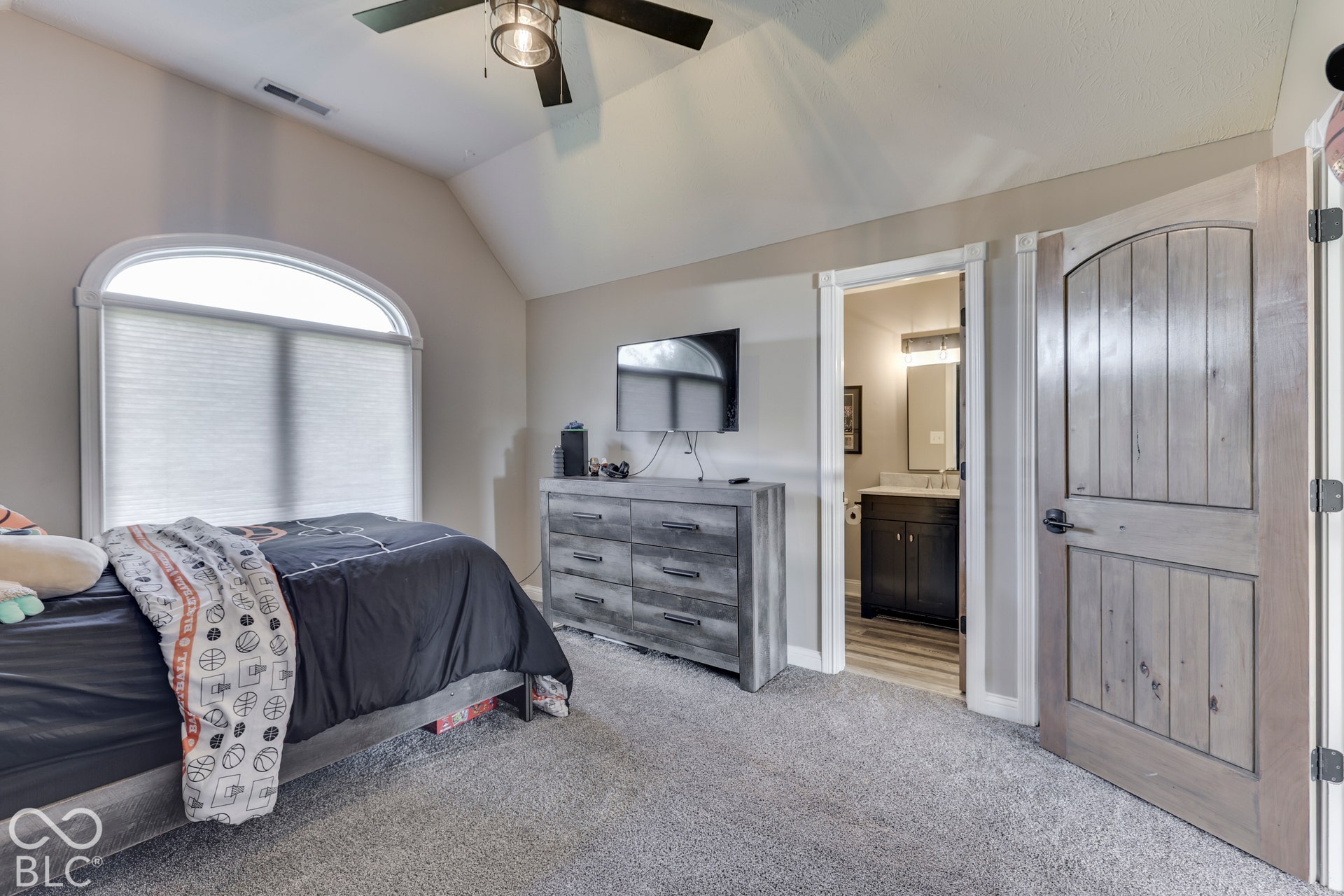 1307 E 125 S, Franklin, IN 46131 Bedroom 2 with private bath