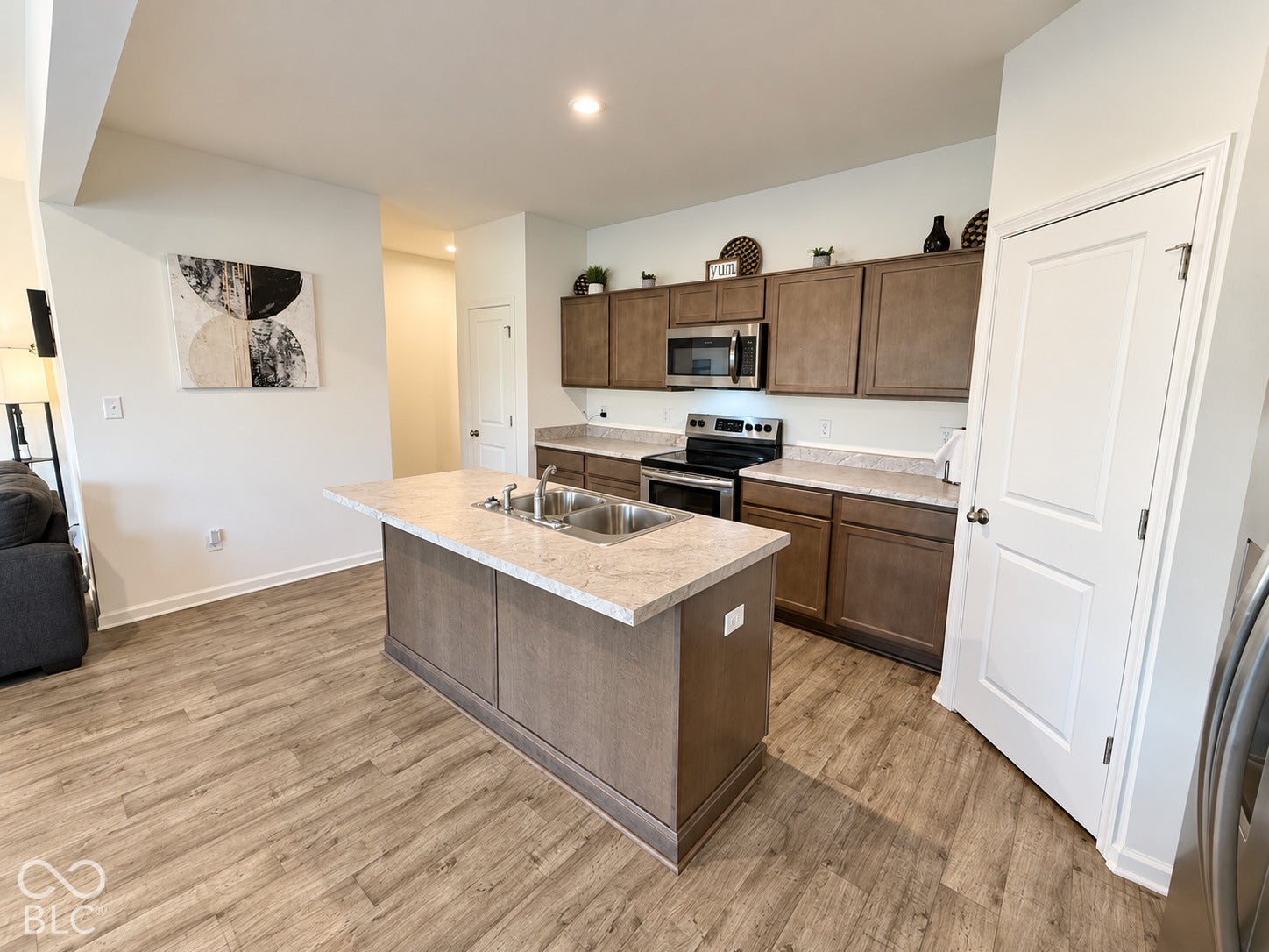 10844 Penwell, Indianapolis, IN 46235