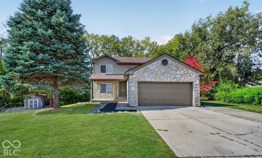 Property photo for 6879 Oak Lake Drive, Indianapolis, IN