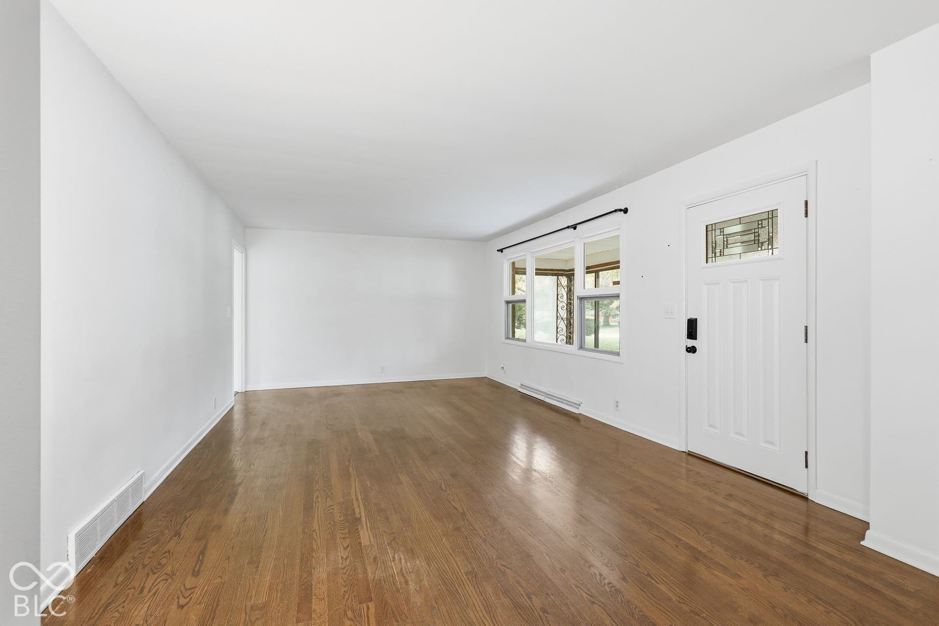6035 Woodside Drive, Indianapolis, IN 46228