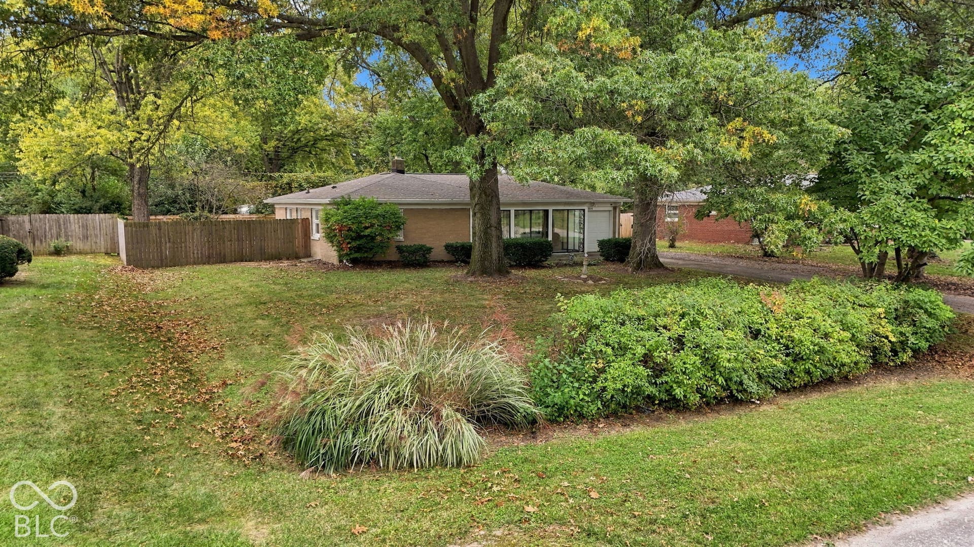 6035 Woodside Drive, Indianapolis, IN 46228