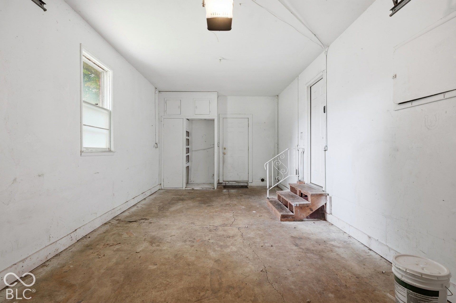 2260 E Thompson Road, Indianapolis, IN 46227