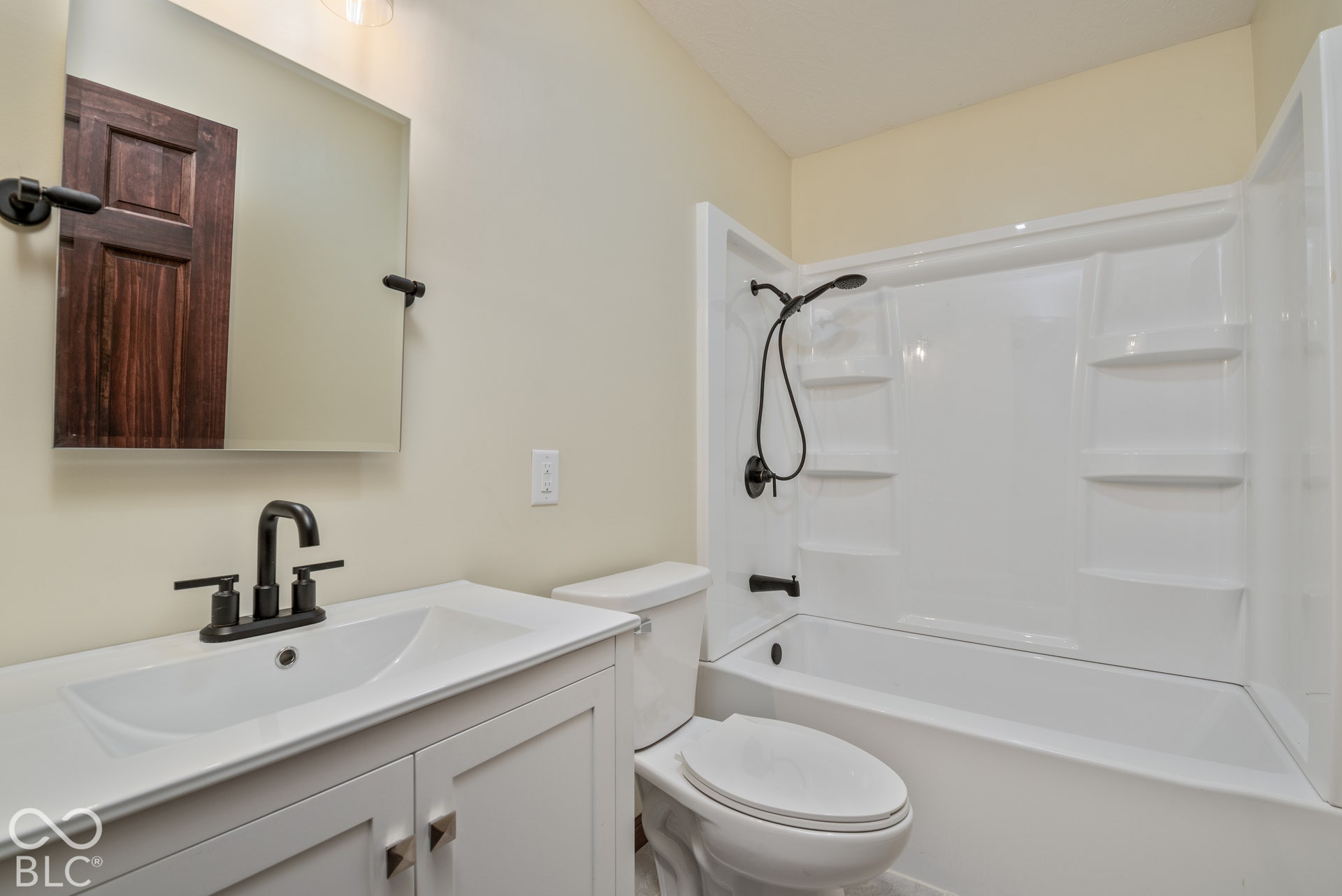 1309 W Gibson Street, Austin, IN 47102