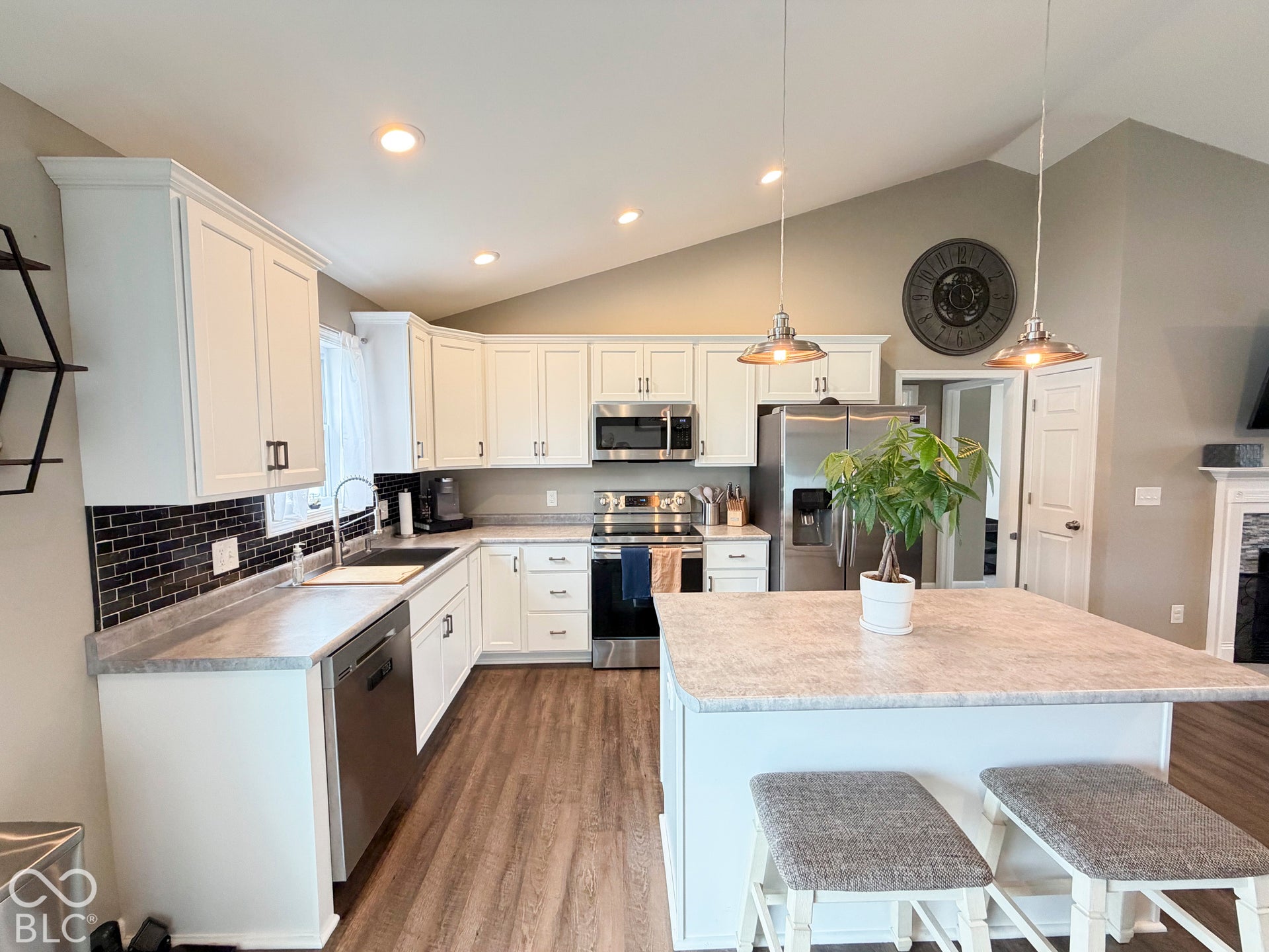 332 Crestwood Avenue, Crawfordsville, IN 47933