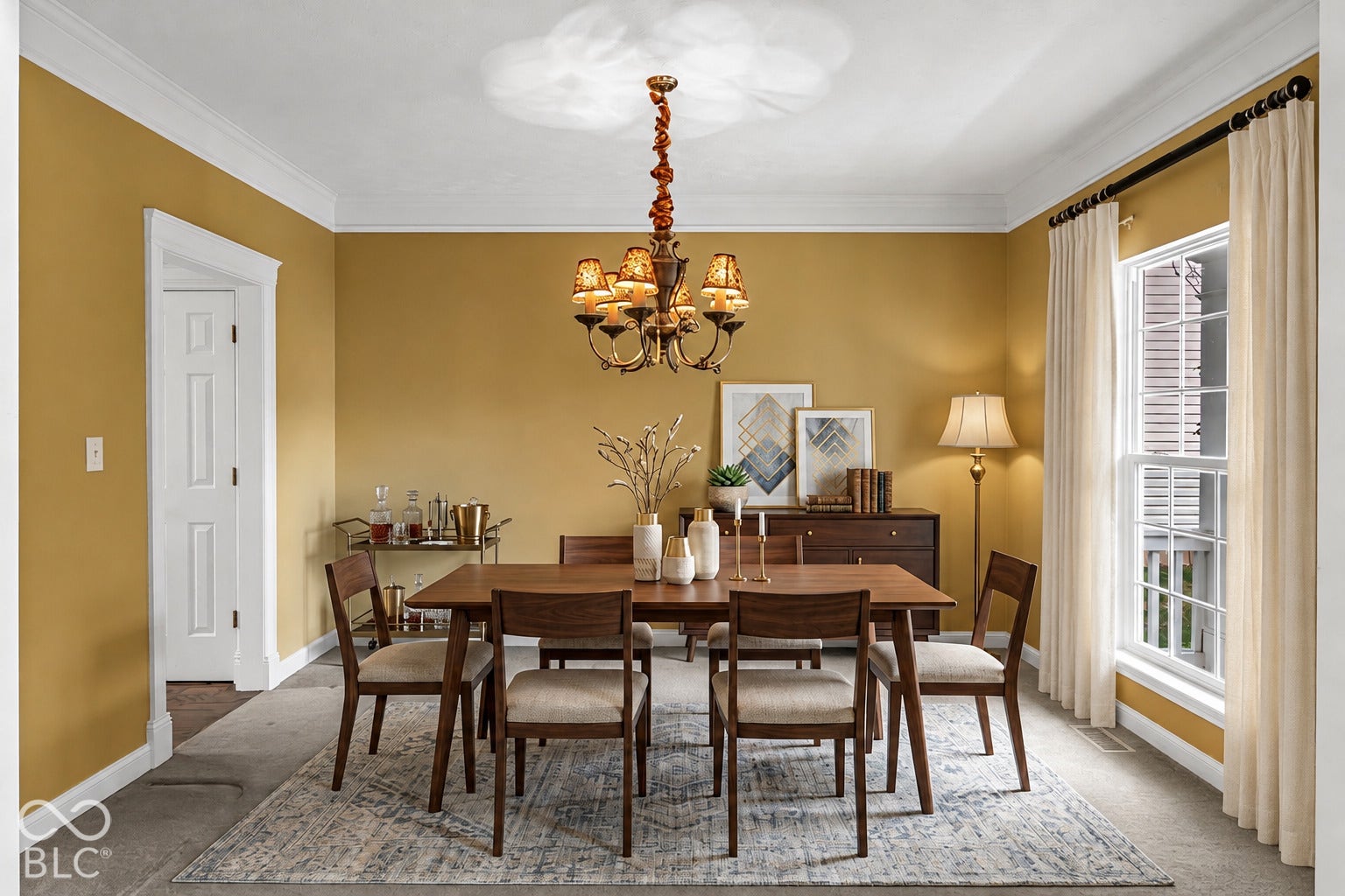 6763 Woodcliff Circle, Zionsville, IN 46077 Virtually Altered -