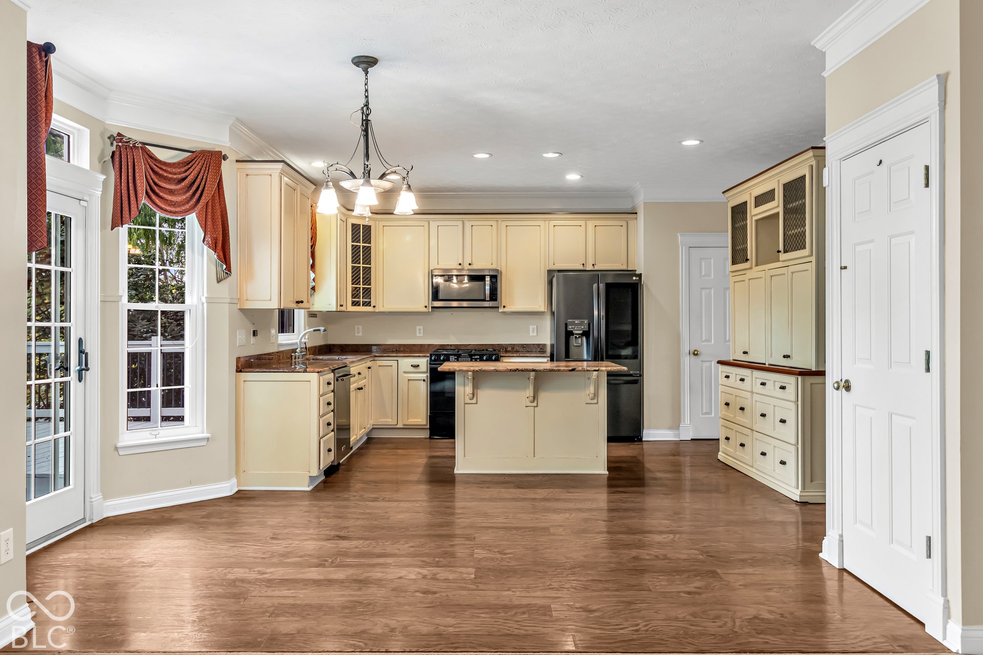 6763 Woodcliff Circle, Zionsville, IN 46077 6763 Woodcliff Circle, Zionsville, IN 46077