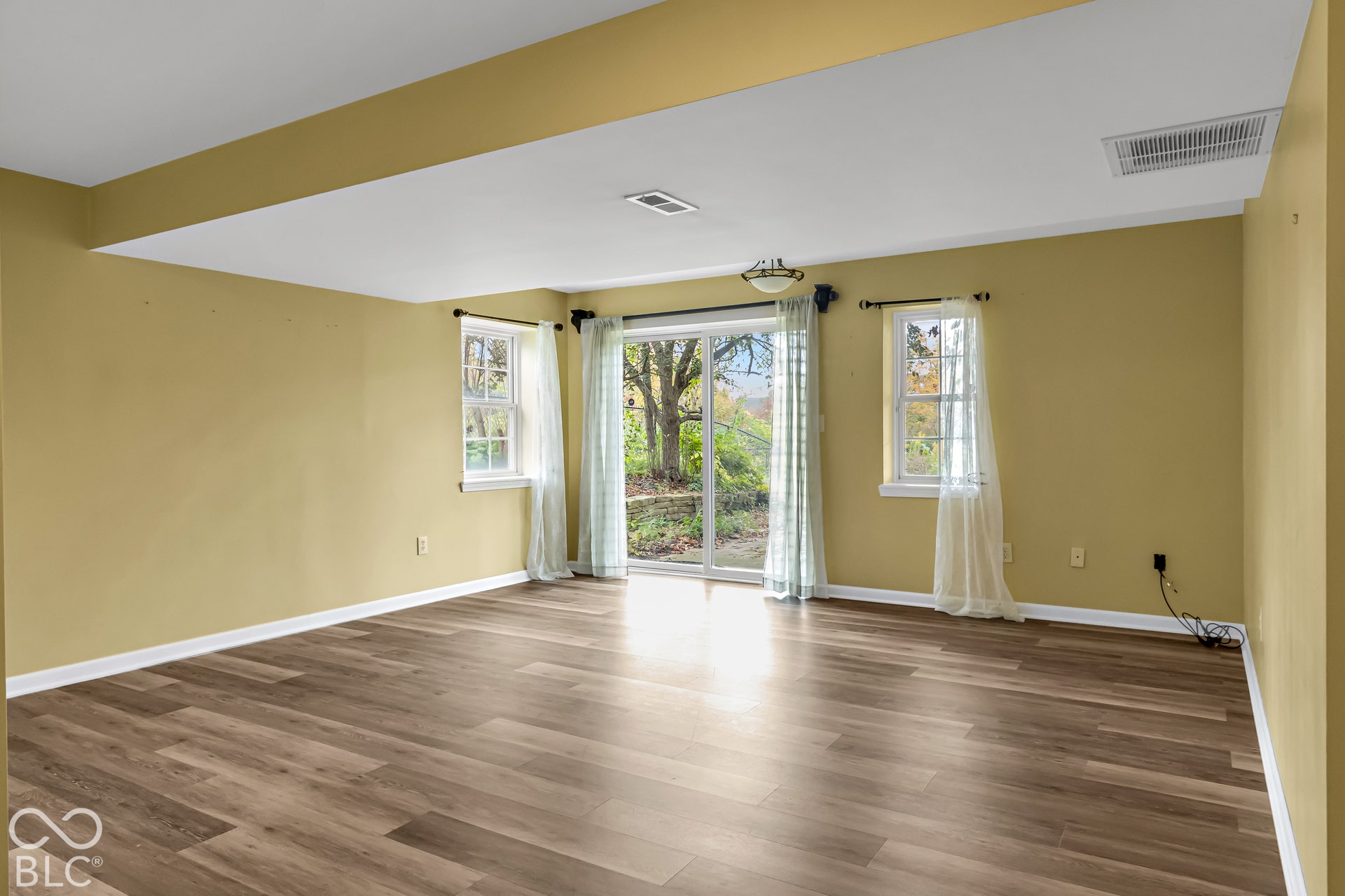 6763 Woodcliff Circle, Zionsville, IN 46077 6763 Woodcliff Circle, Zionsville, IN 46077