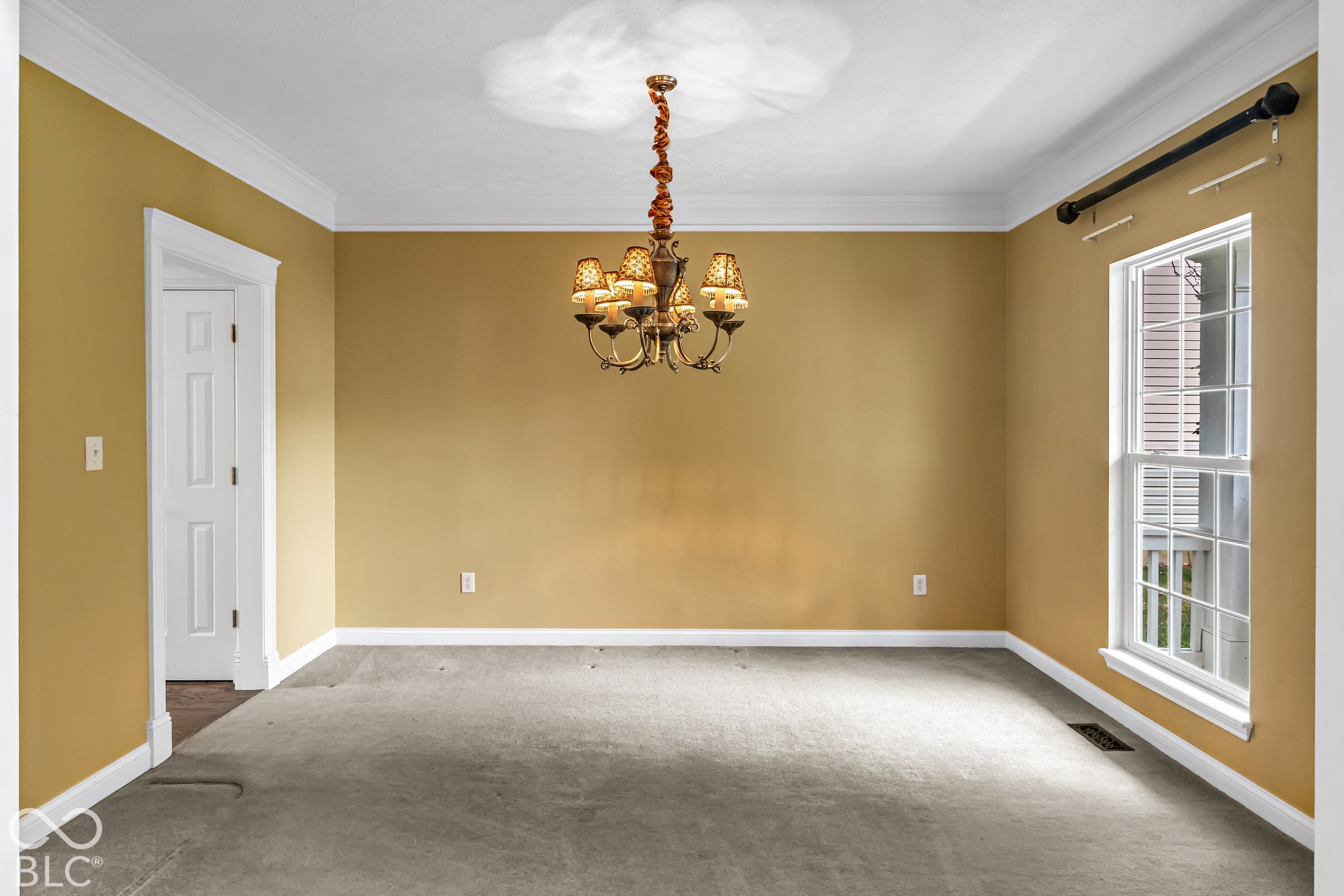 6763 Woodcliff Circle, Zionsville, IN 46077 6763 Woodcliff Circle, Zionsville, IN 46077