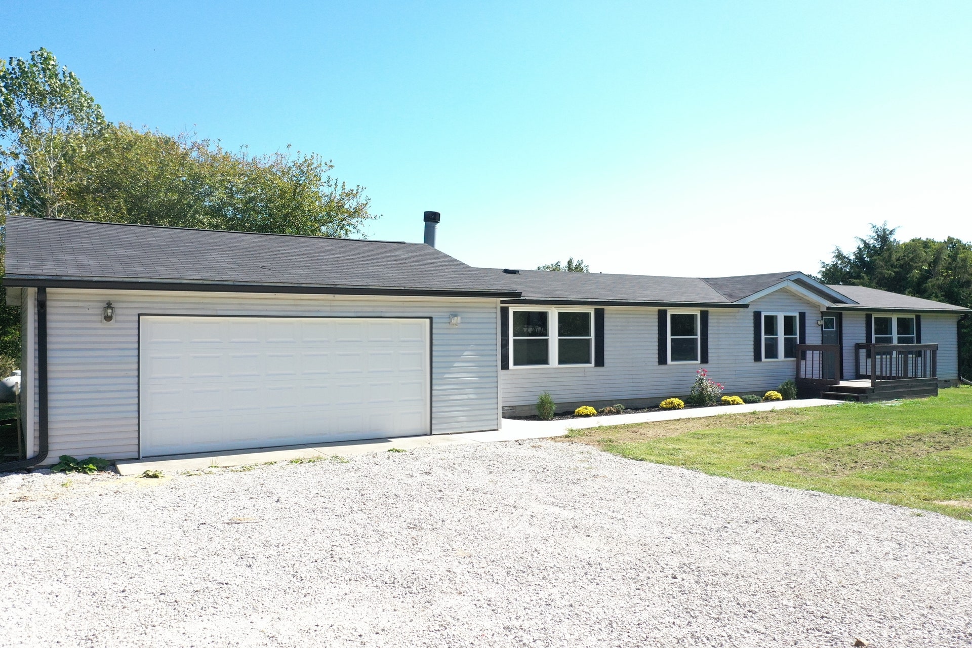 5267 S Coxville Road, Montezuma, IN 47862