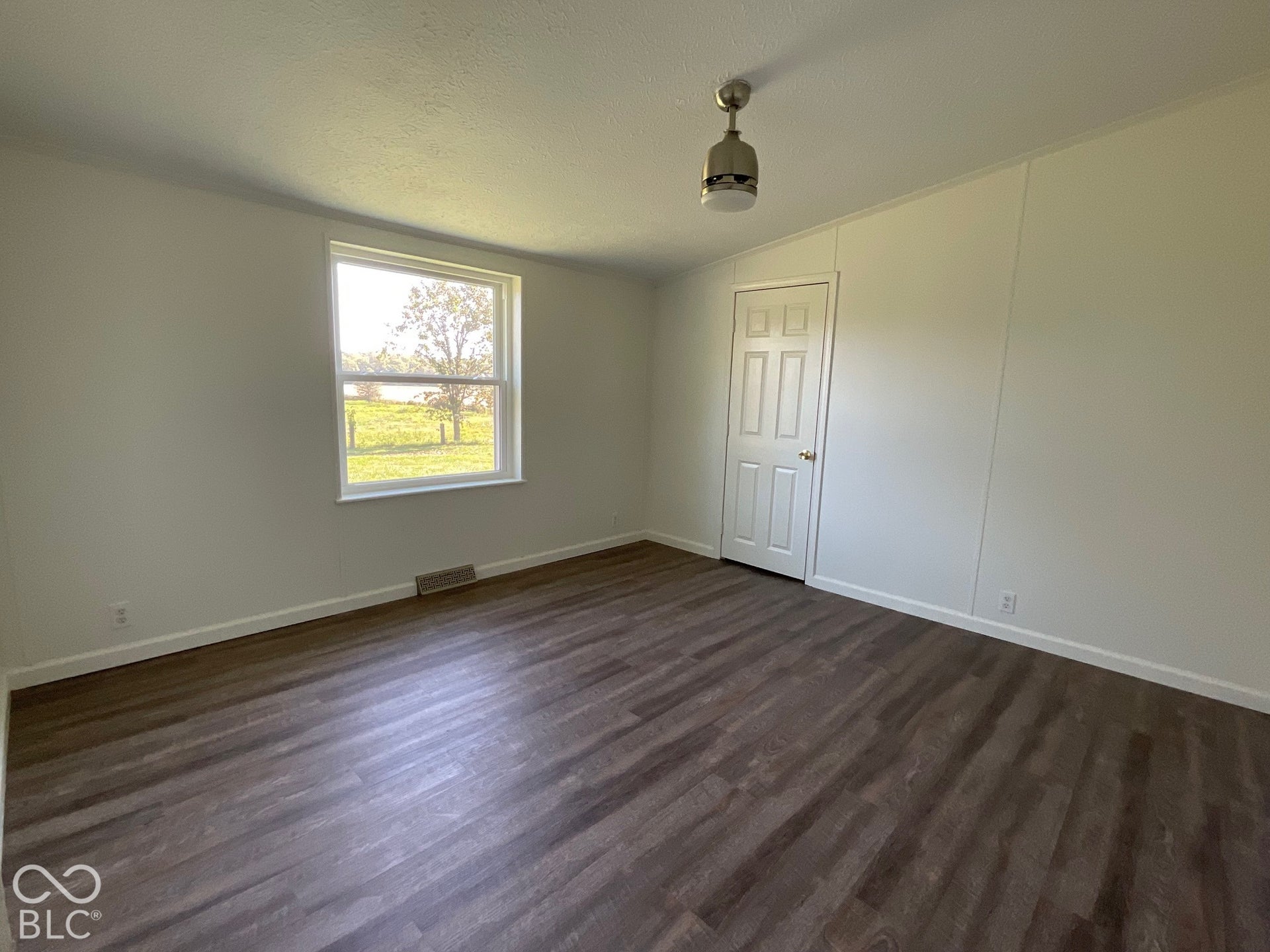 5267 S Coxville Road, Montezuma, IN 47862