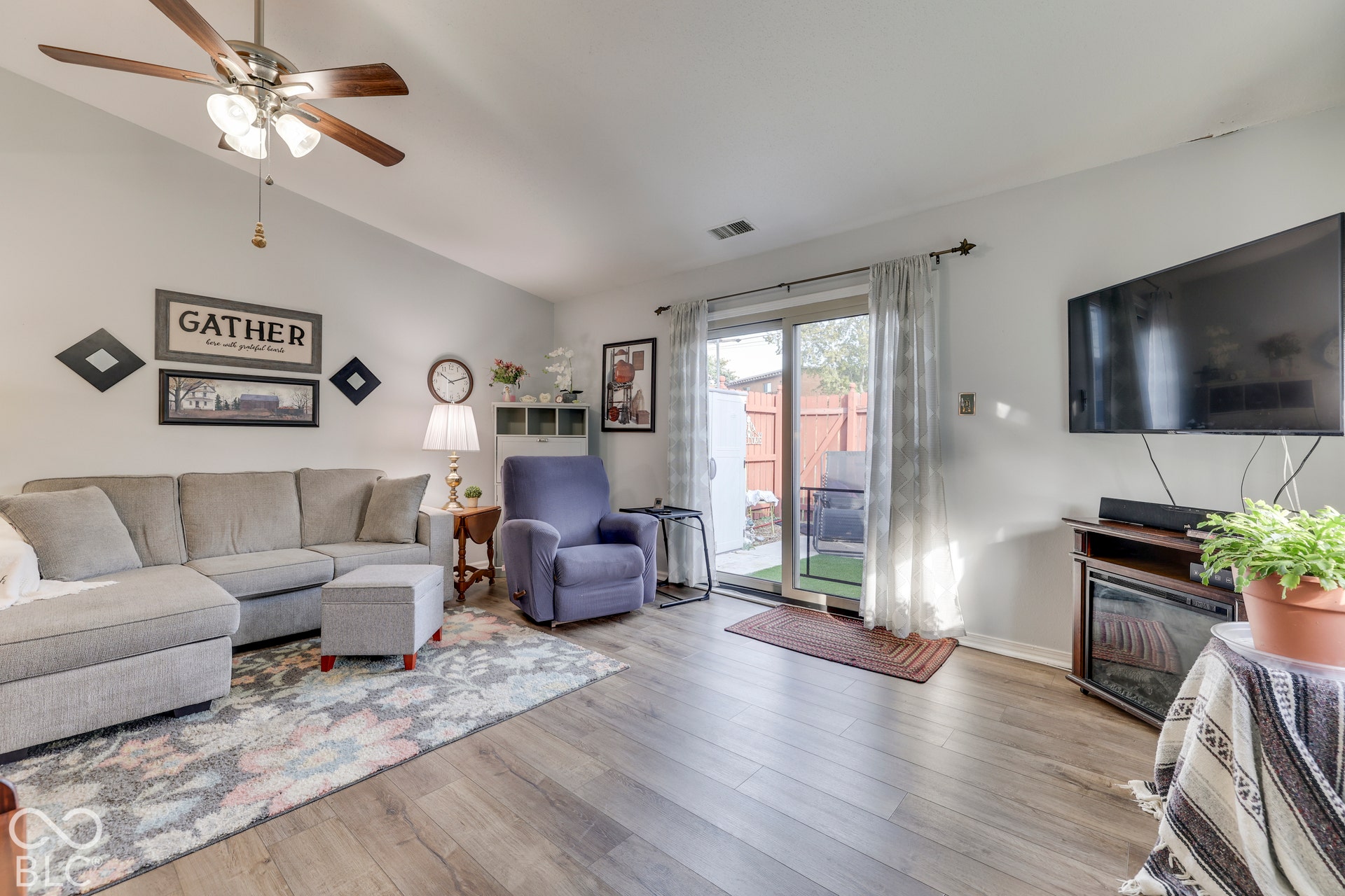 2814 Country Estates Drive, Indianapolis, IN 46227 2814 Country Estates Drive, Indianapolis, IN 46227