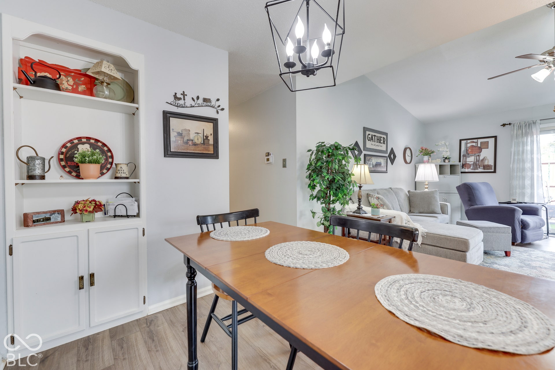 2814 Country Estates Drive, Indianapolis, IN 46227 2814 Country Estates Drive, Indianapolis, IN 46227