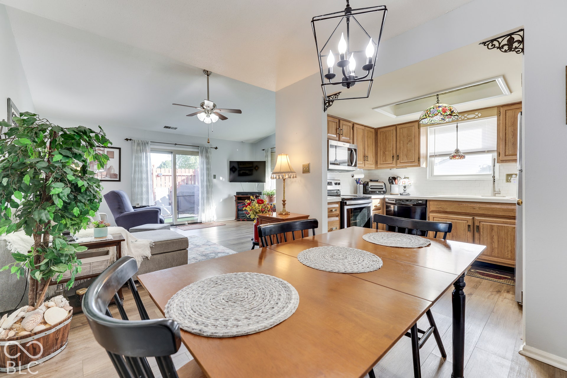 2814 Country Estates Drive, Indianapolis, IN 46227 2814 Country Estates Drive, Indianapolis, IN 46227