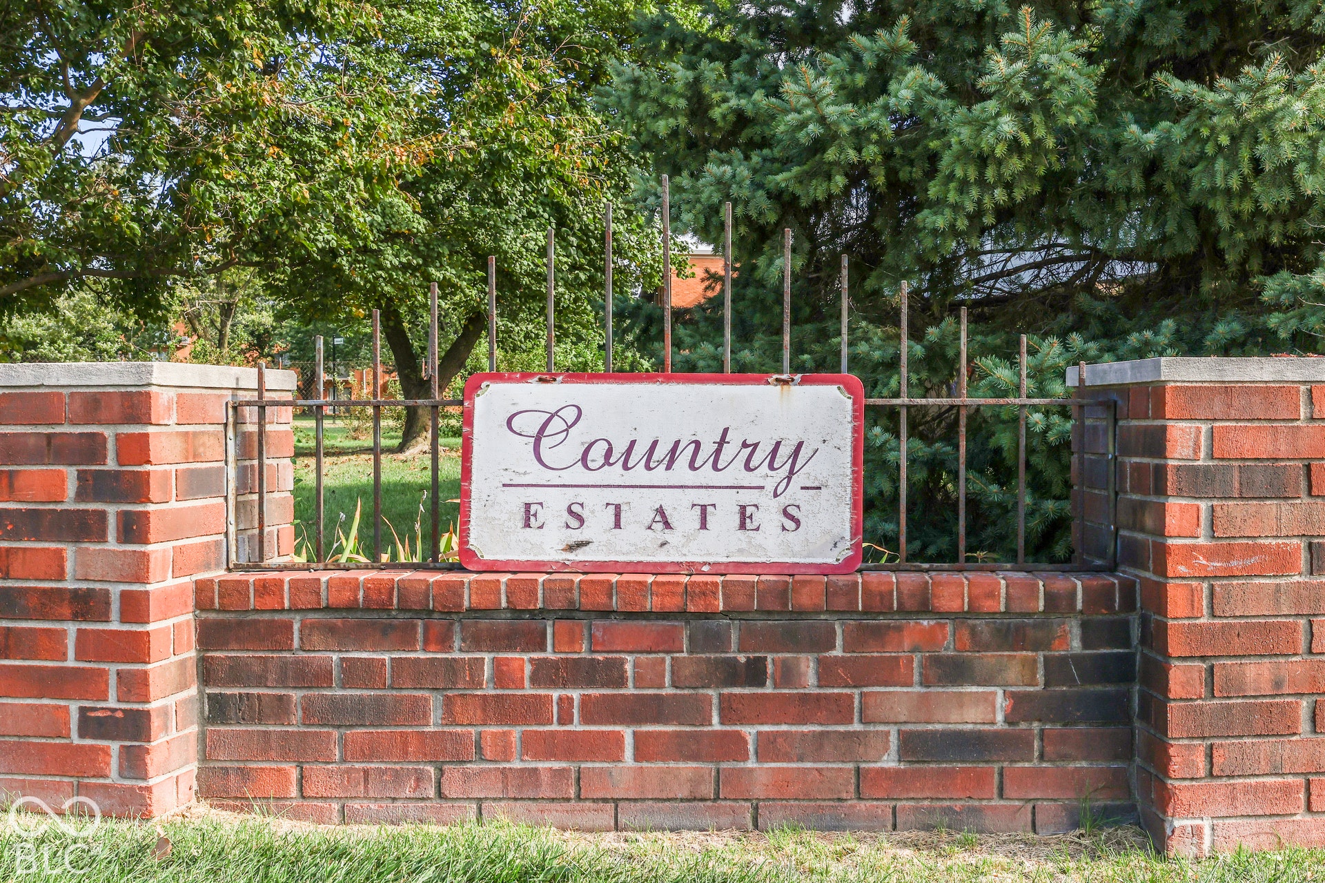 2814 Country Estates Drive, Indianapolis, IN 46227 2814 Country Estates Drive, Indianapolis, IN 46227