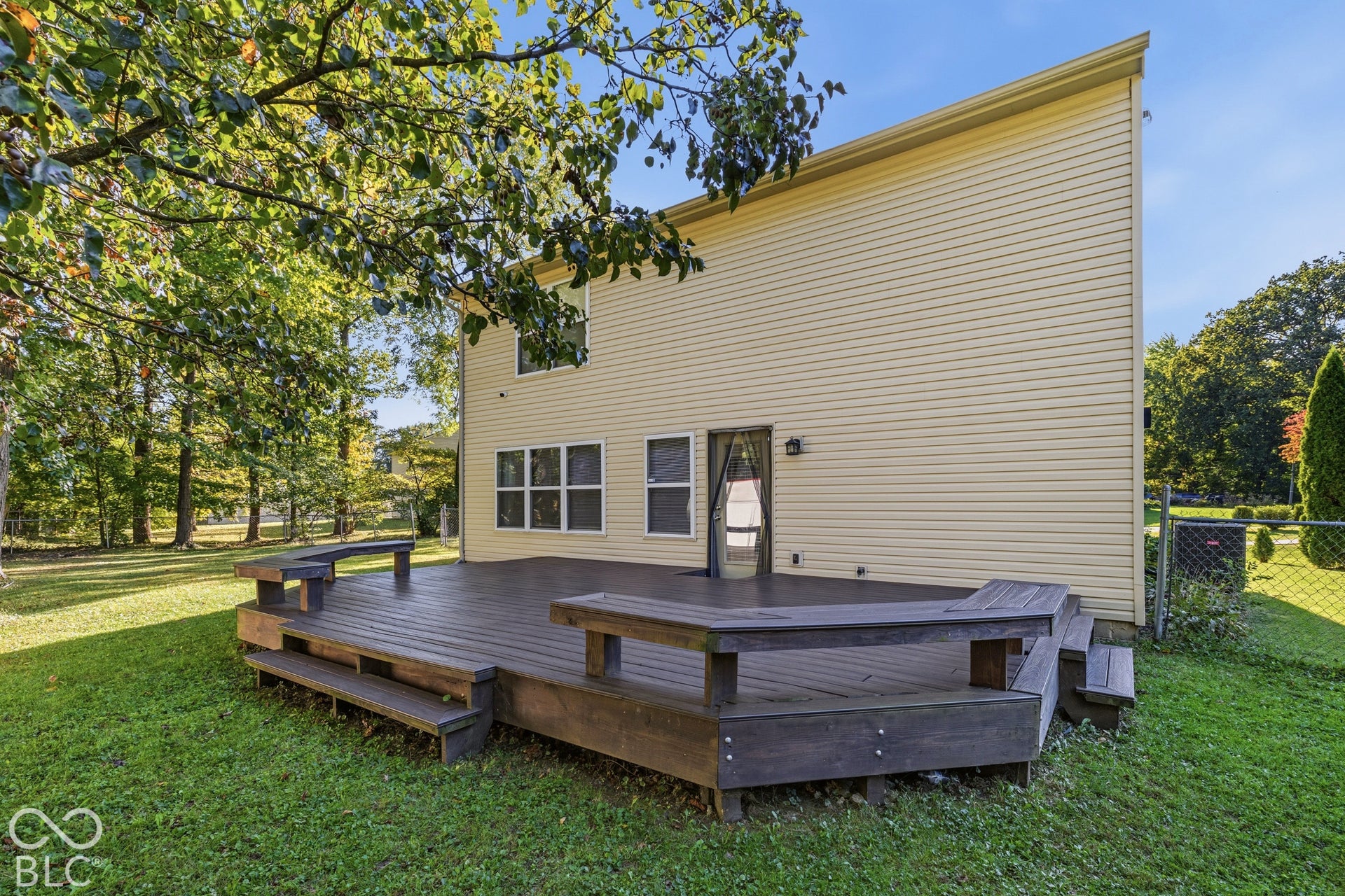 6533 Crandall Circle, Indianapolis, IN 46260