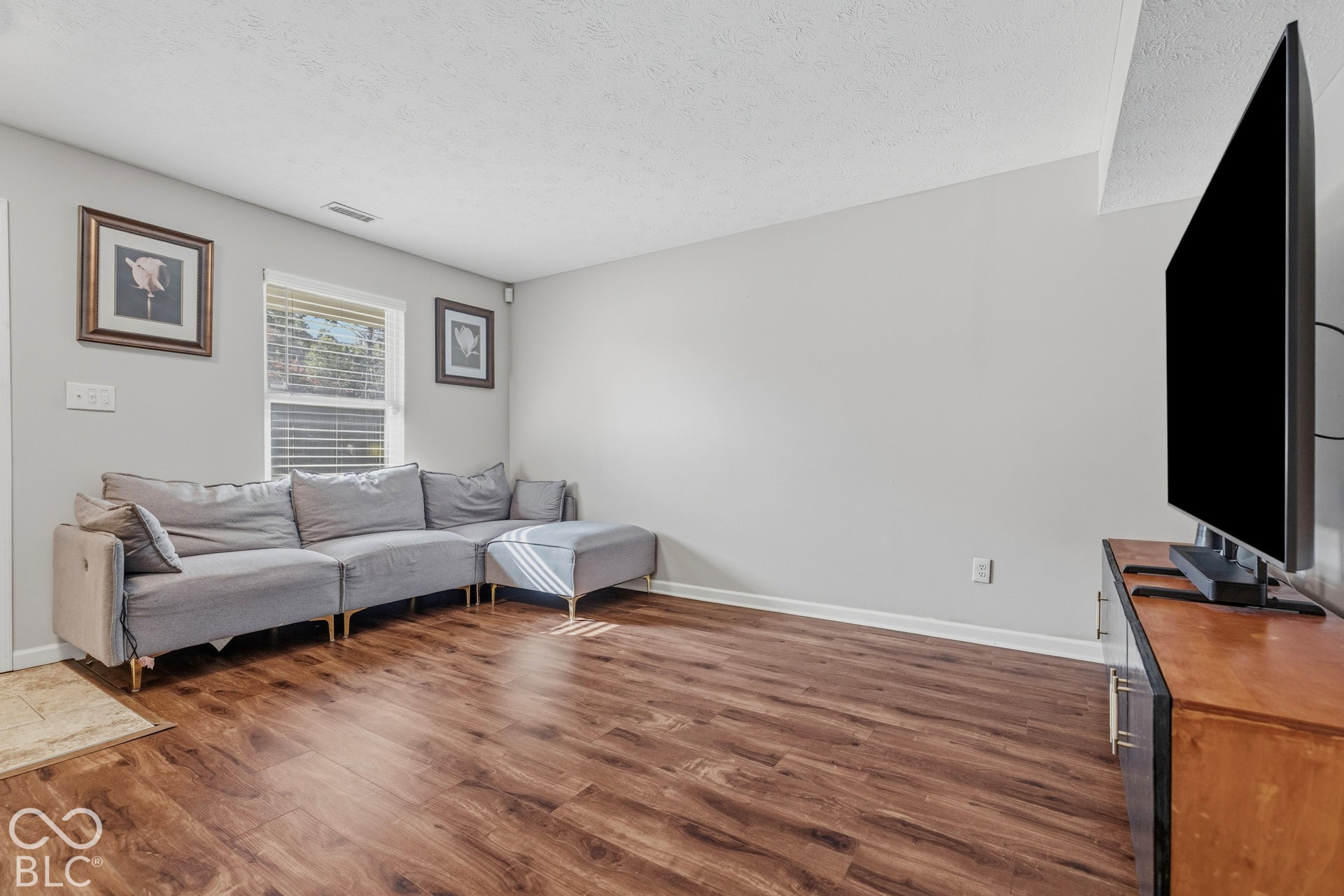6533 Crandall Circle, Indianapolis, IN 46260