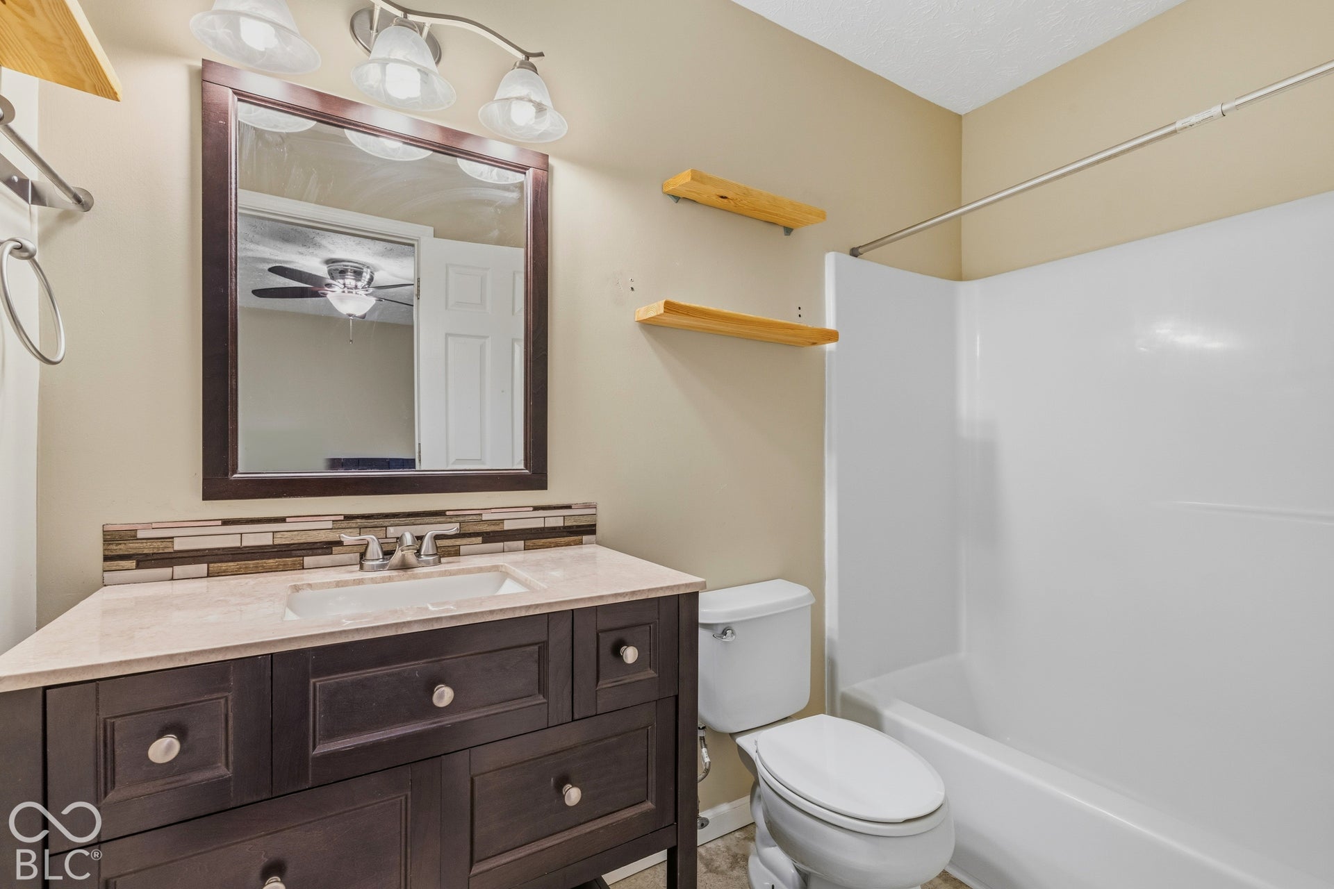6533 Crandall Circle, Indianapolis, IN 46260