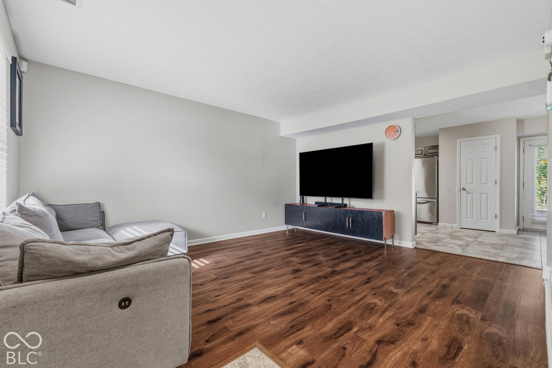6533 Crandall Circle, Indianapolis, IN 46260