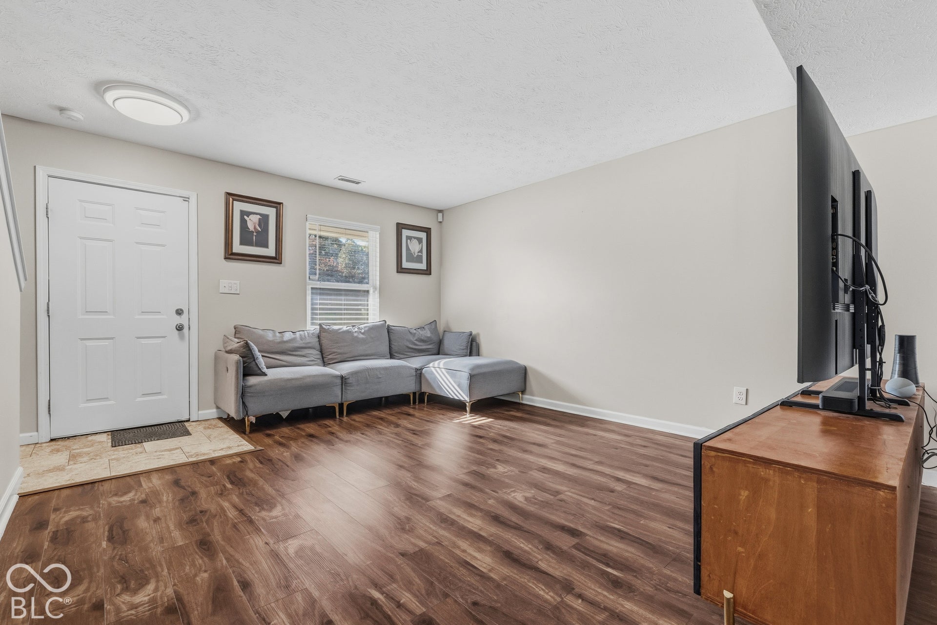 6533 Crandall Circle, Indianapolis, IN 46260