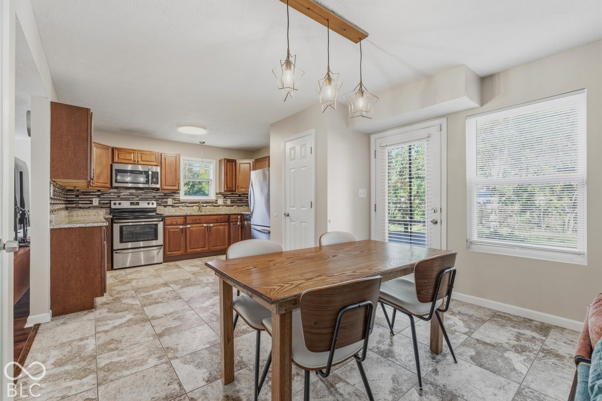 6533 Crandall Circle, Indianapolis, IN 46260