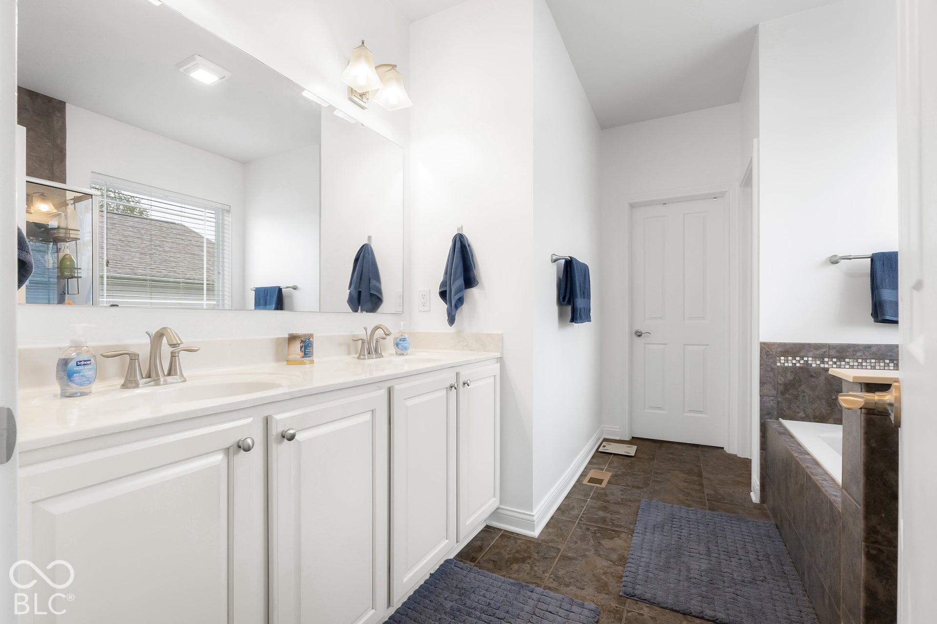 6106 Pelican Lane, Columbus, IN 47201