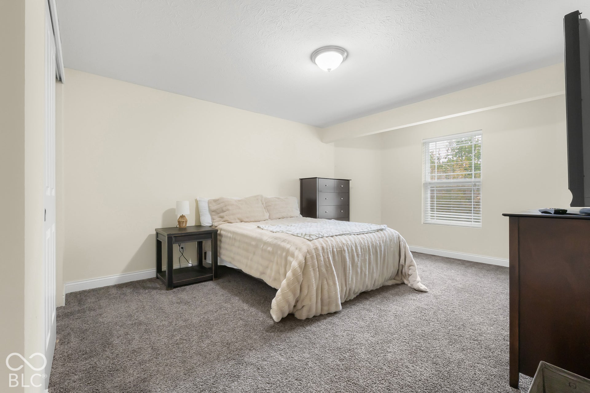 6106 Pelican Lane, Columbus, IN 47201