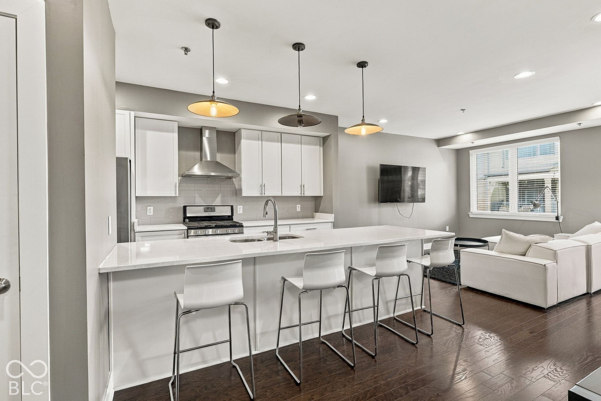 Kitchen & Living Room